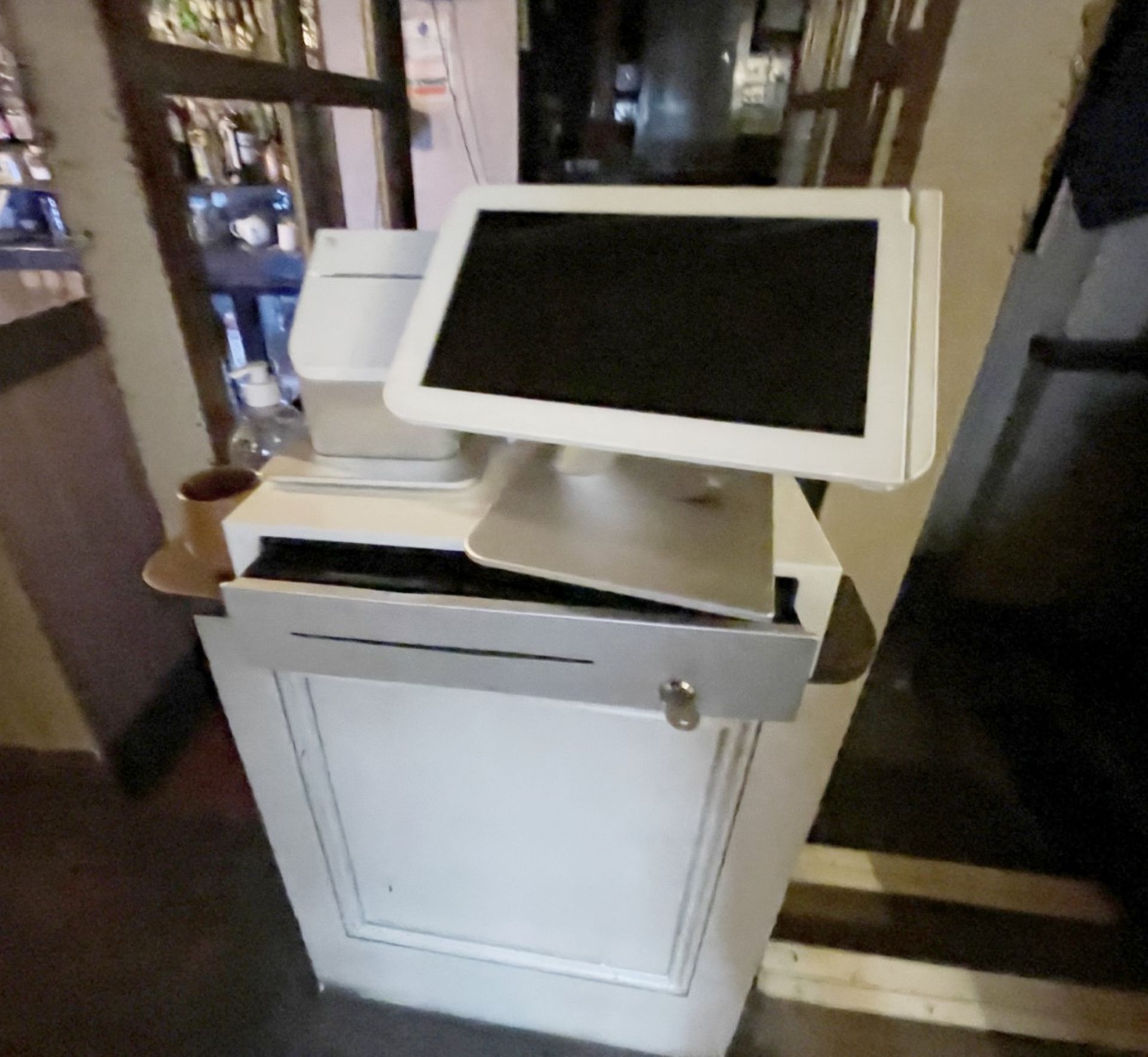 1 x CLOVER Station POS System Including a 11.6" Touch Screen Terminal, Receipt Printer & Cash Drawer - Image 2 of 6