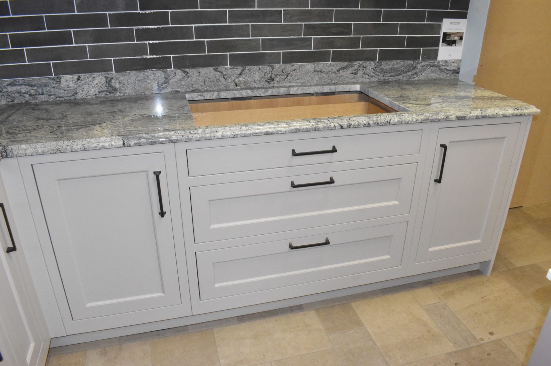 1 x LochAnna Ex Display Fitted Kitchen With Granite Worktops, Solid Wood Doors, Soft Close Drawers - Image 17 of 34