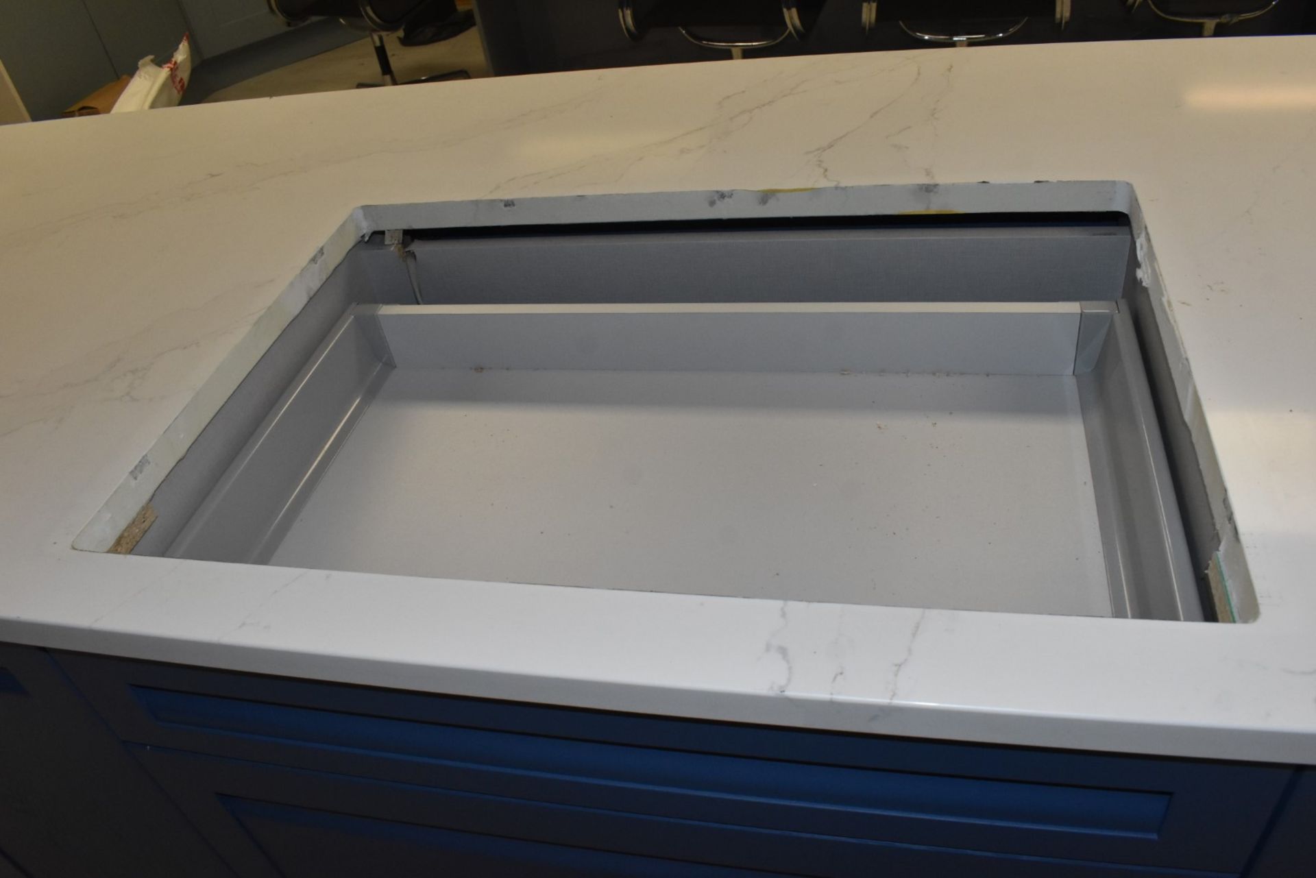 1 x LochAnna Ex Display Kitchen Island Finished in Indigo Blue With Cosentino Silestone Worktop - Image 11 of 25