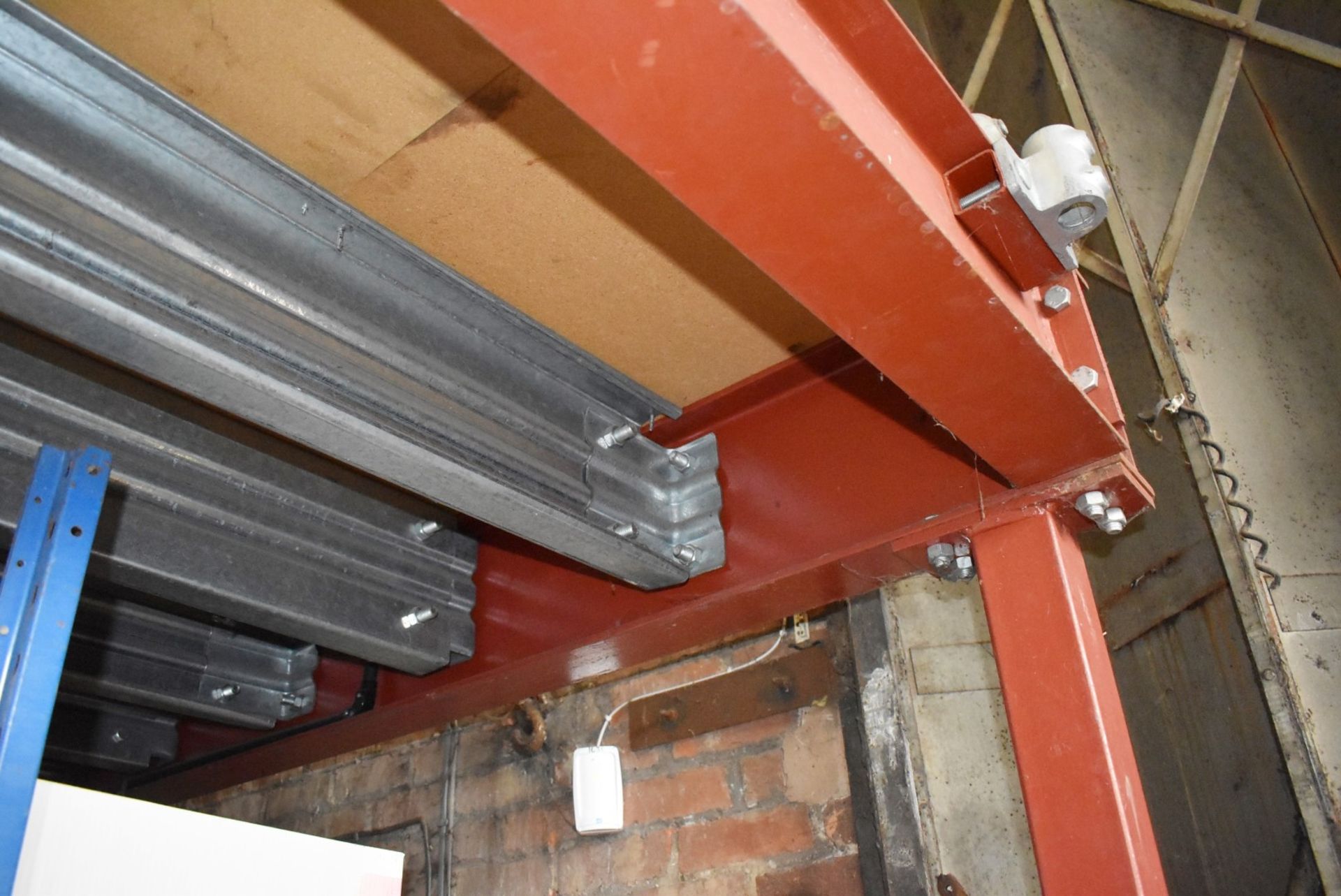 1 x Mezzanine Floor - Heavy Duty Steel Construction With Access Ladder - Size: W1000 x D325 cms - Image 10 of 18