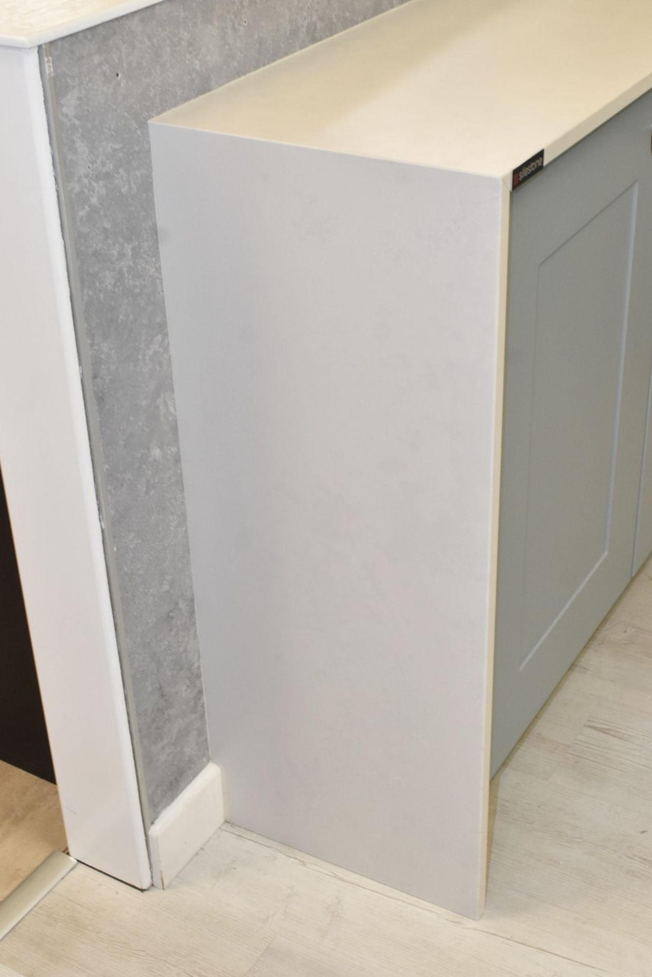 1 x Four Door Cabinet With a Light Grey Finish, Shaker Style Doors and a Silestone Worktop - Image 4 of 10