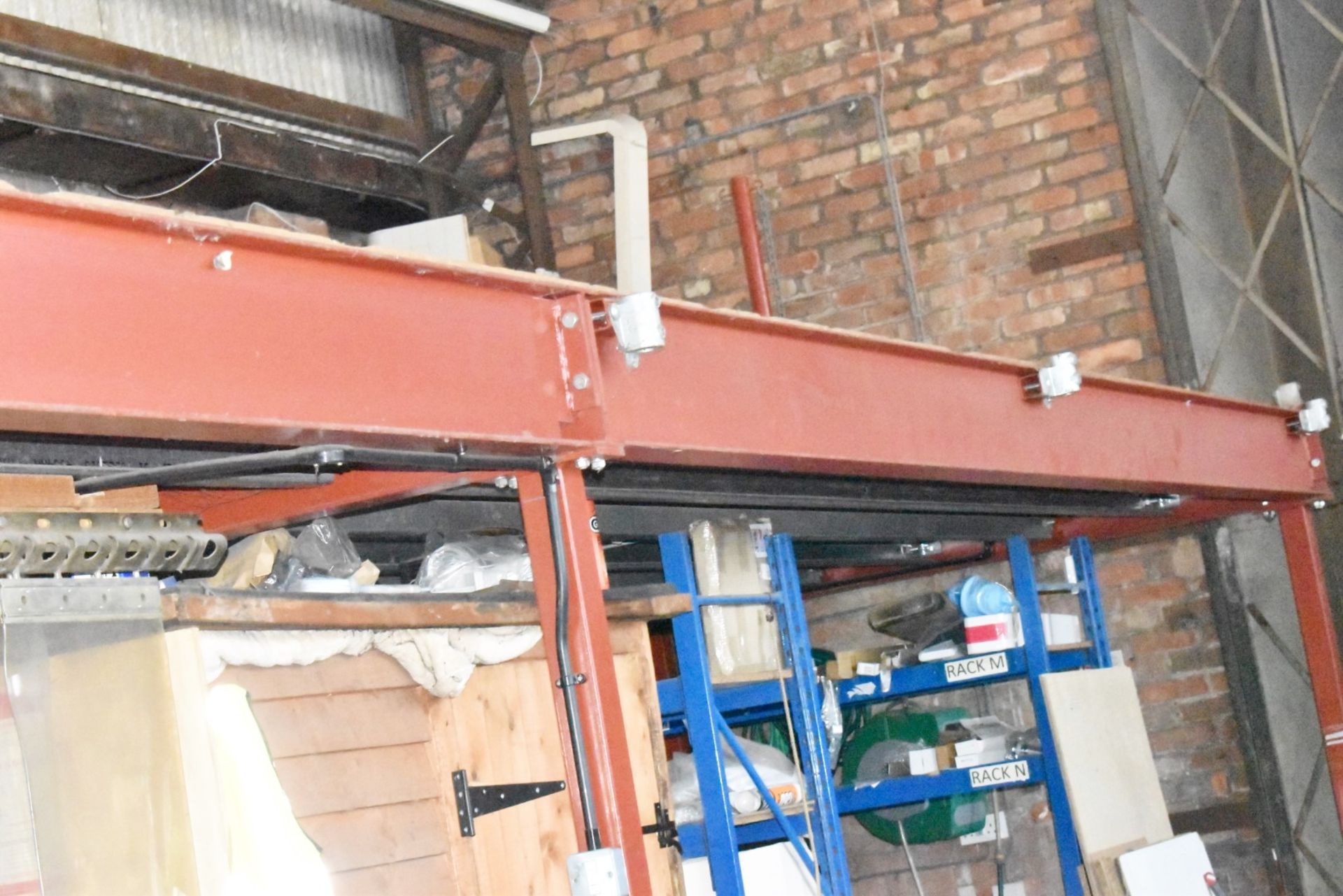 1 x Mezzanine Floor - Heavy Duty Steel Construction With Access Ladder - Size: W1000 x D325 cms - Image 17 of 18