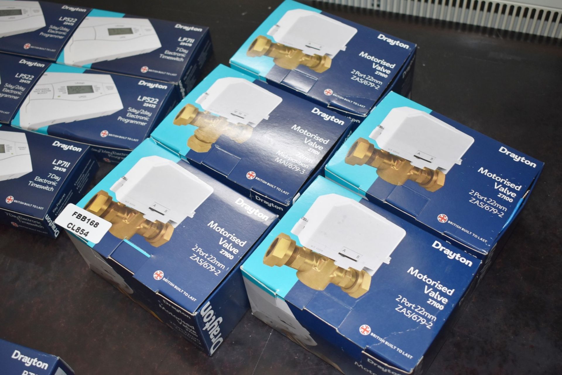 19 x Items Including Drayton Motorised Valves, Timeswitches, Thermostats - New Stock - RRP £677 - Image 2 of 11