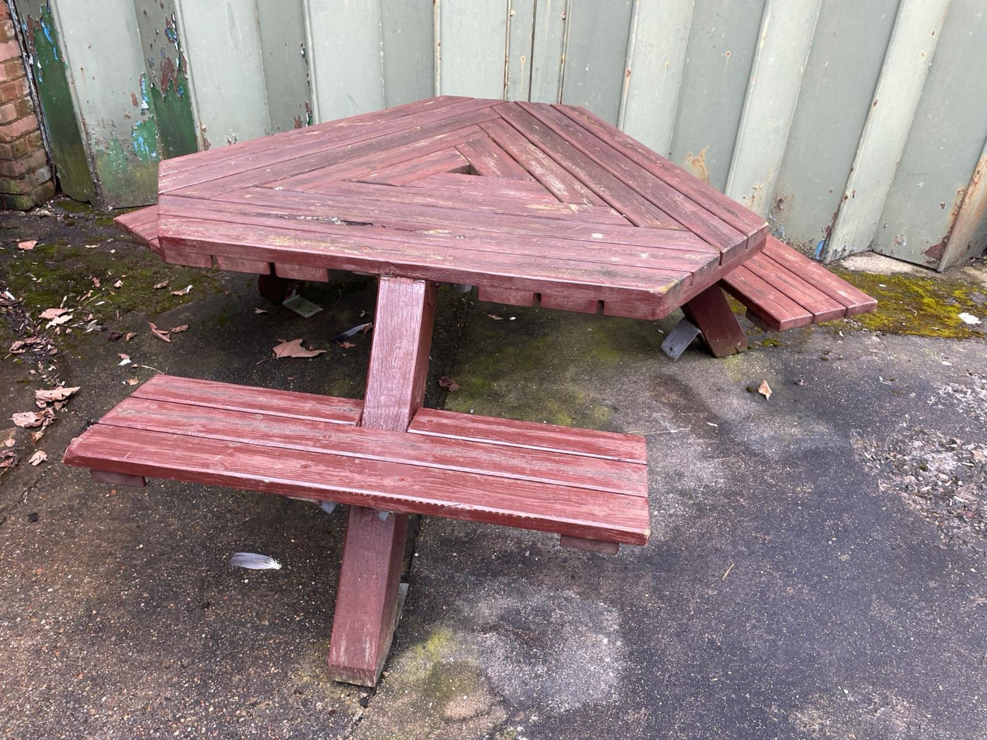 1 x Outdoor Garden Bench - Image 4 of 4