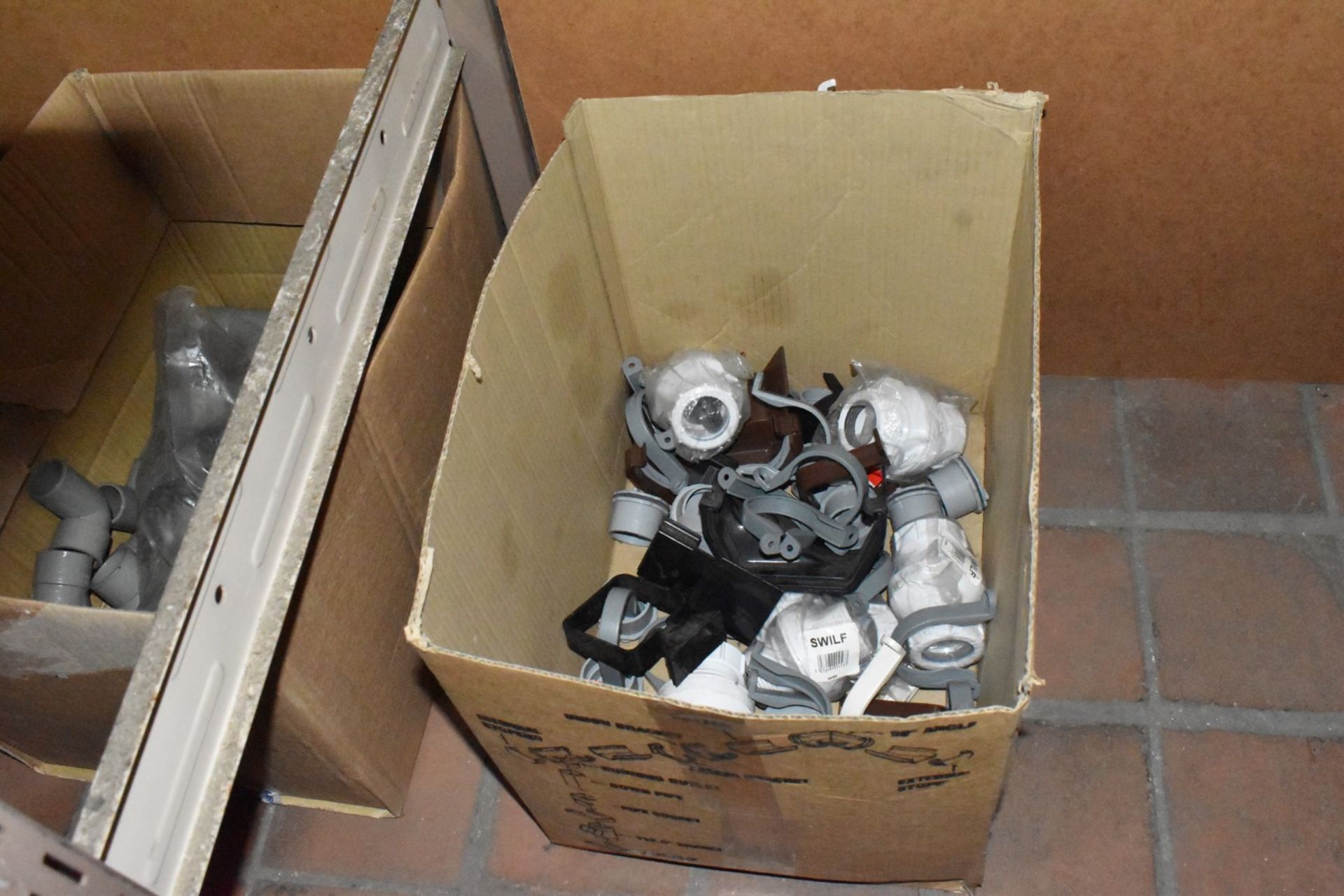 1 x Large Assorted Collection of Plumbing Parts, Bathroom Accessories, Wire Cages, Linbins and More - Image 154 of 217