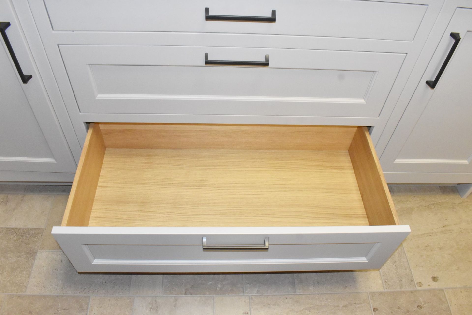 1 x LochAnna Ex Display Fitted Kitchen With Granite Worktops, Solid Wood Doors, Soft Close Drawers - Image 27 of 34