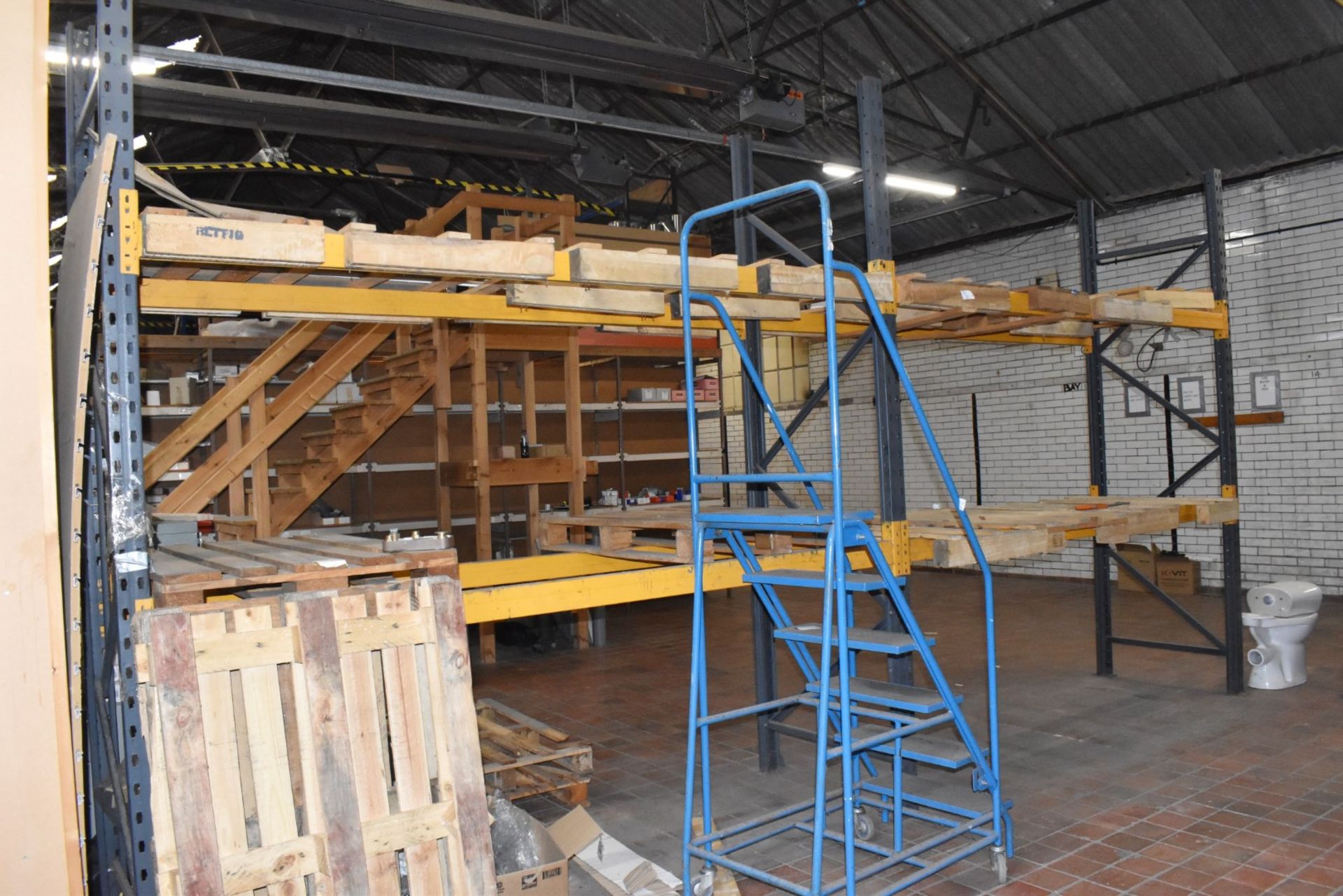 2 x Bays of Pallet Racking - Includes 3 x Uprights and 8 x Crossbeams - Size: H300 x W500 x D90cms - Image 5 of 5