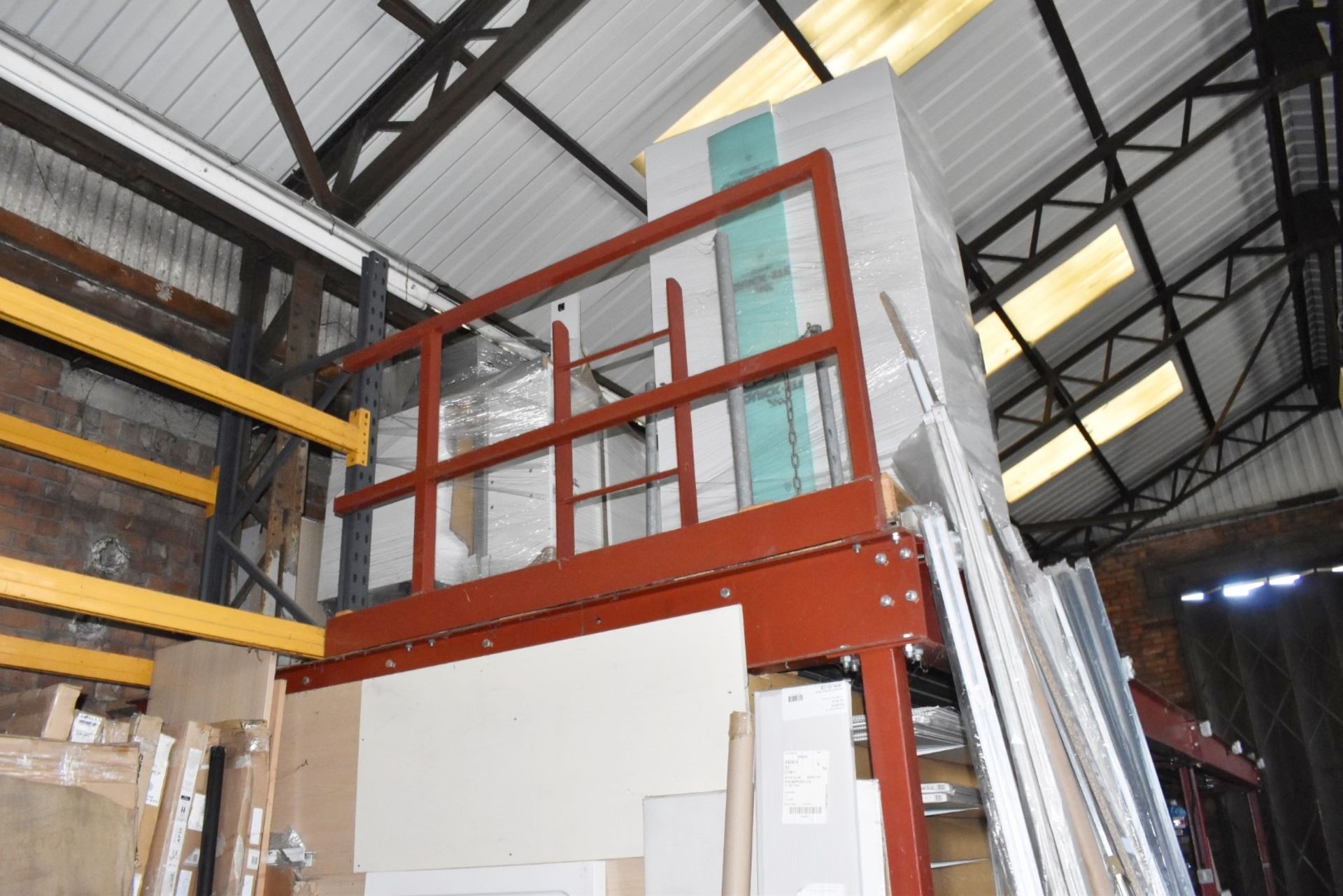 1 x Mezzanine Floor - Heavy Duty Steel Construction With Access Ladder - Size: W1000 x D325 cms - Image 13 of 18