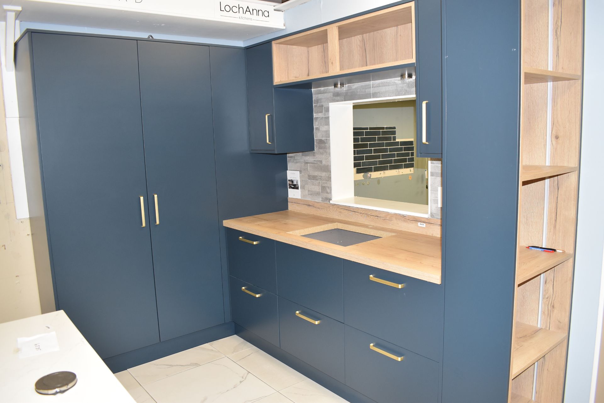 1 x LochAnna Ex Display Fitted Kitchen Finished in Matt Indigo Blue and Oak - Image 8 of 42