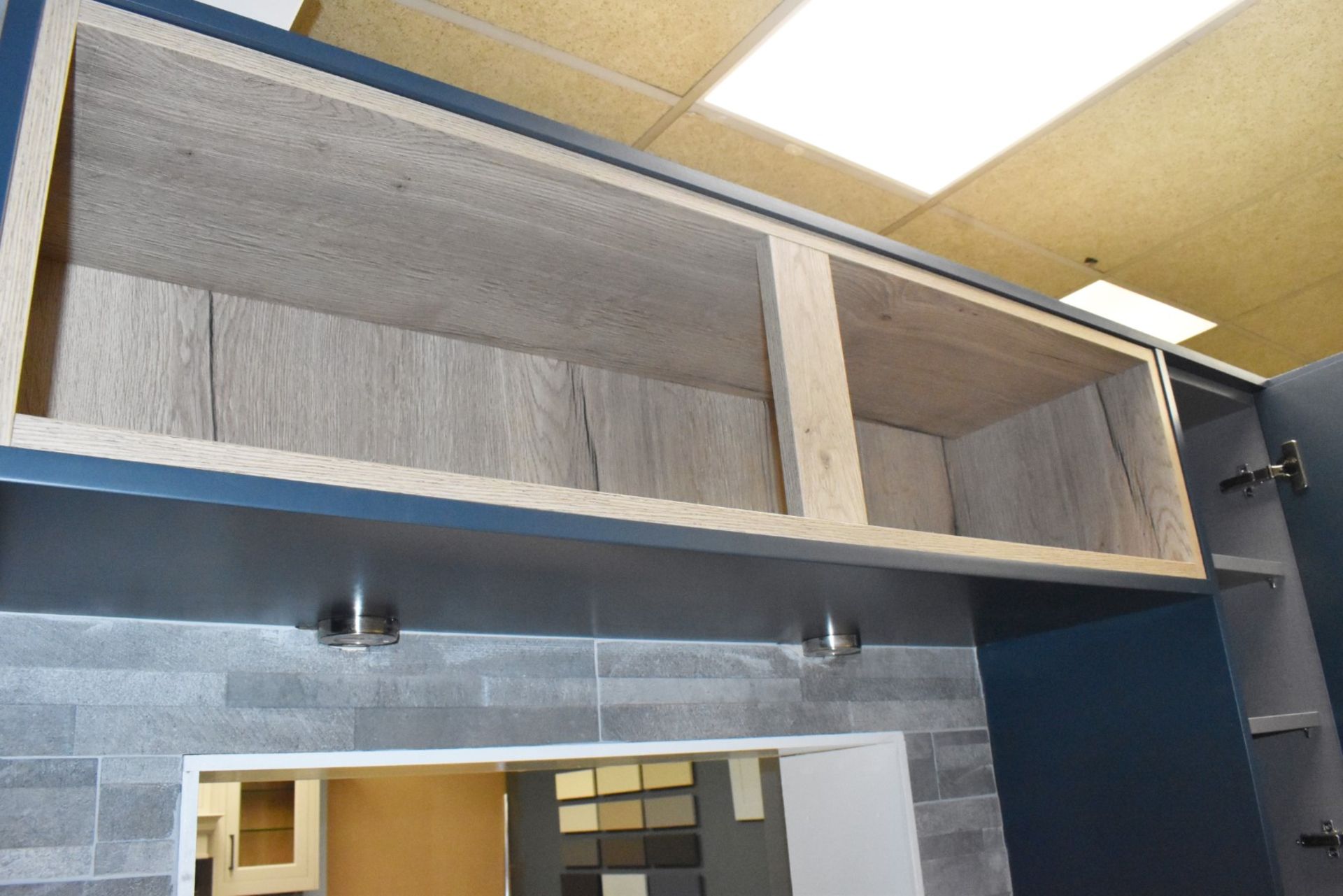 1 x LochAnna Ex Display Fitted Kitchen Finished in Matt Indigo Blue and Oak - Image 34 of 42
