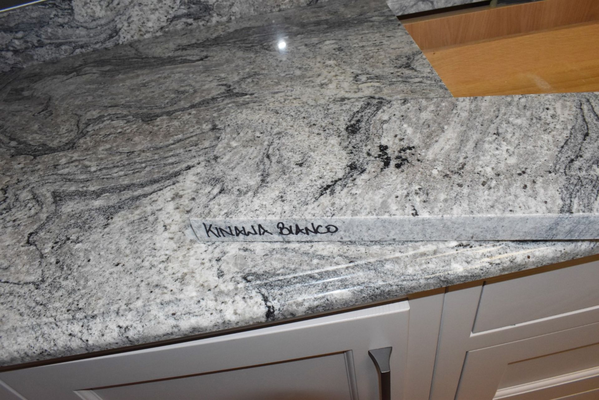 1 x LochAnna Ex Display Fitted Kitchen With Granite Worktops, Solid Wood Doors, Soft Close Drawers - Image 31 of 34