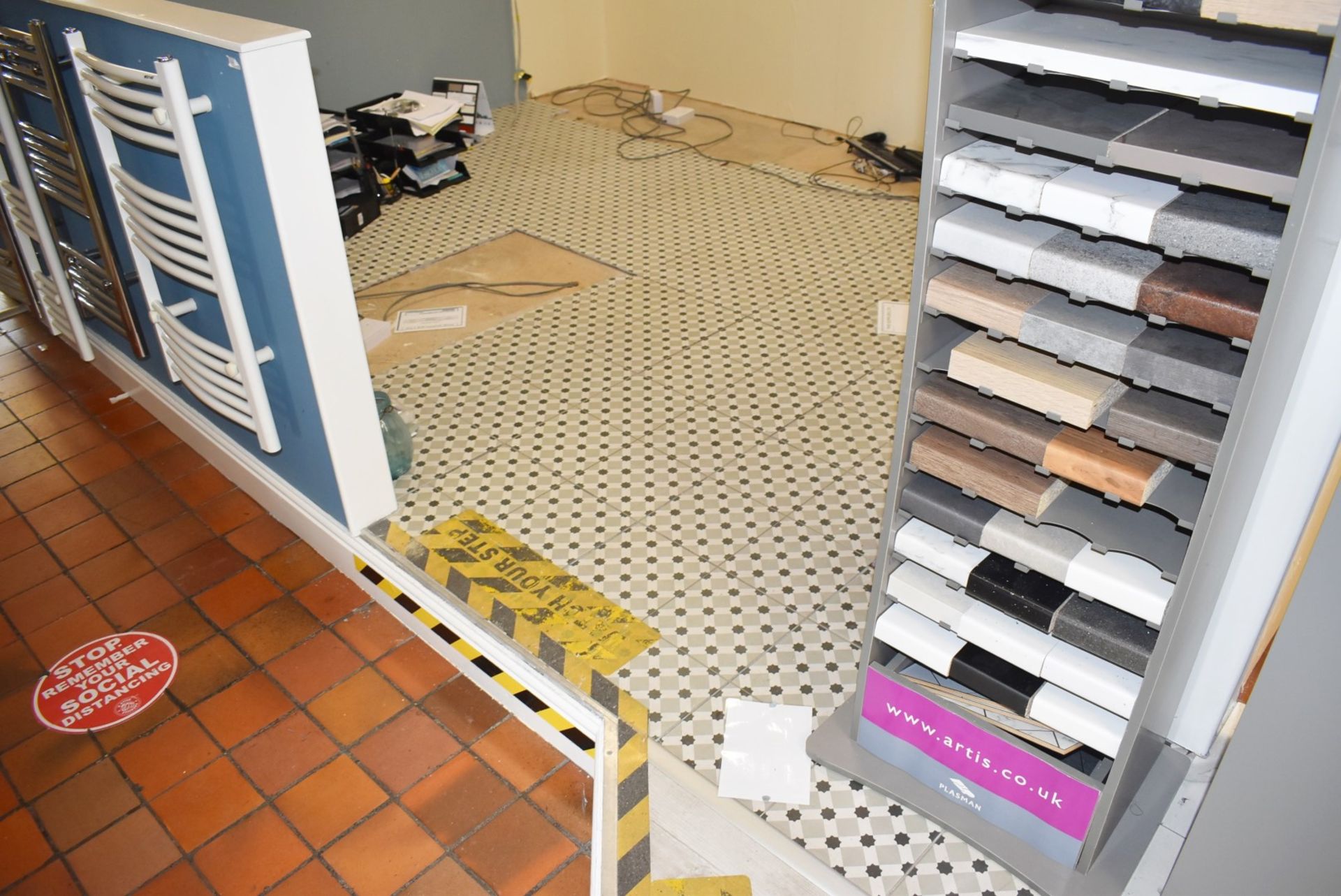 1 x Large Amount of Raised Flooring From a Retail Showroom Environment - Image 11 of 18