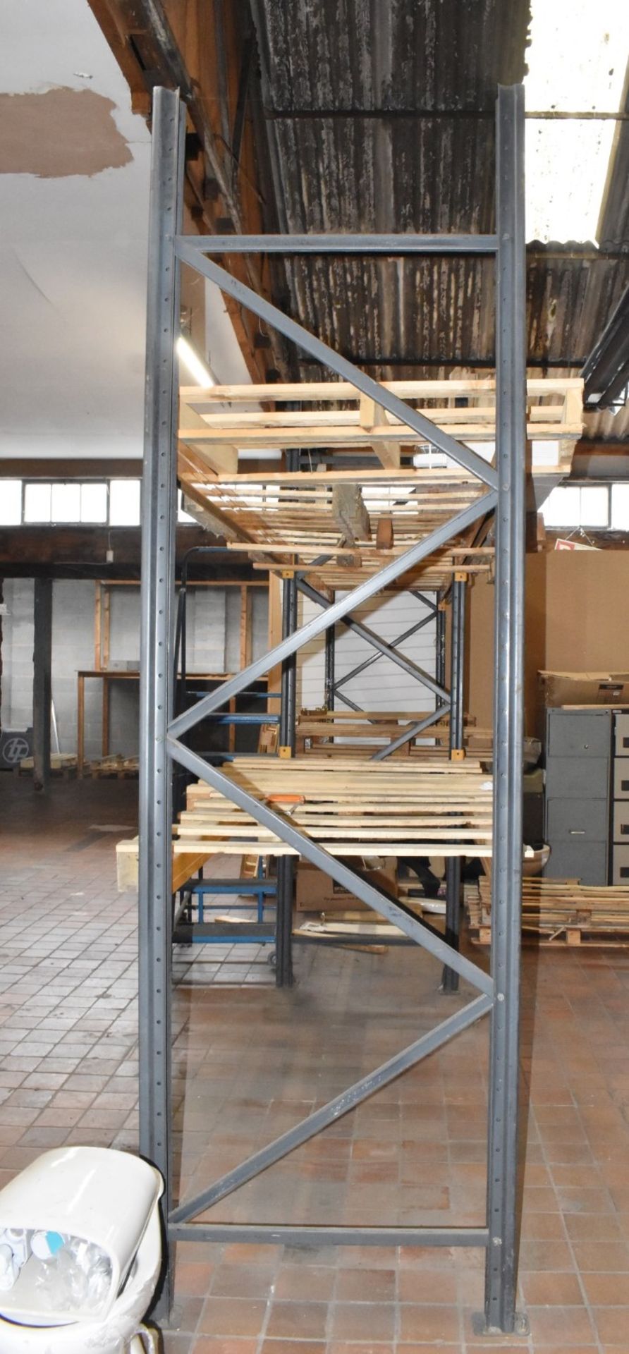 2 x Bays of Pallet Racking - Includes 3 x Uprights and 8 x Crossbeams - Size: H300 x W500 x D90cms - Image 3 of 5