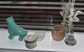 An Assortment of 7 x Decorative Items Including Candle Holders and Vases