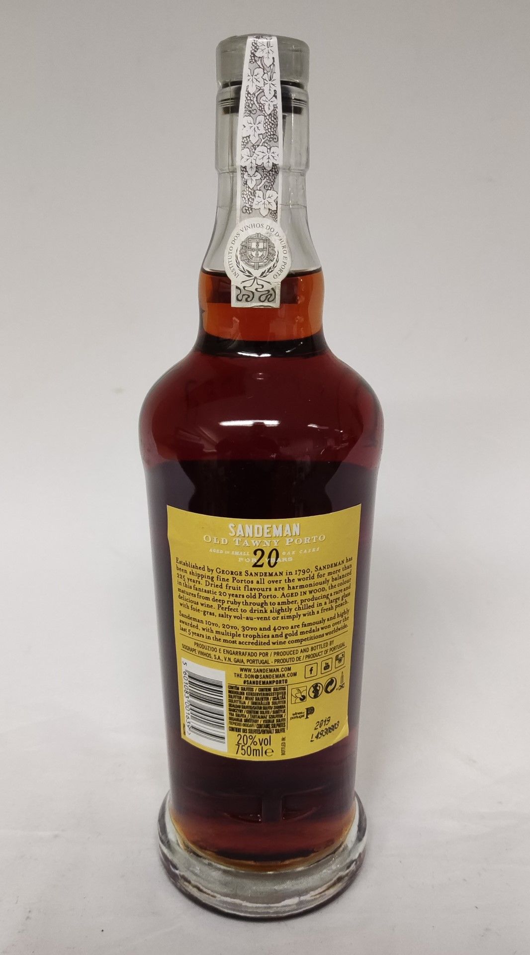 1 x Bottle of Sandeman Porto 20 Year Old Tawny - RRP £40 - Image 4 of 6
