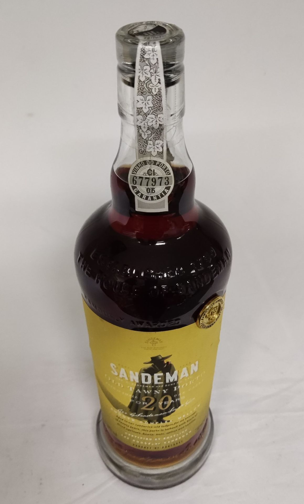 1 x Bottle of Sandeman Porto 20 Year Old Tawny - RRP £40 - Image 2 of 6