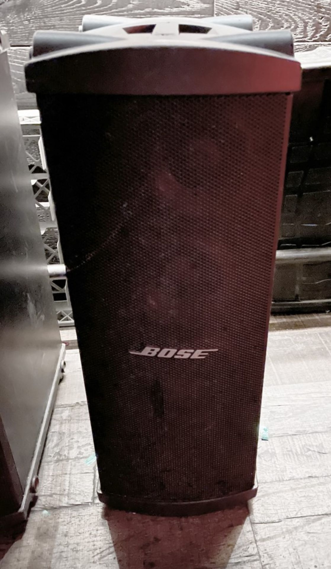 1 x Bose Panaray MB4 Modular Bass Loudspeaker - Image 2 of 6