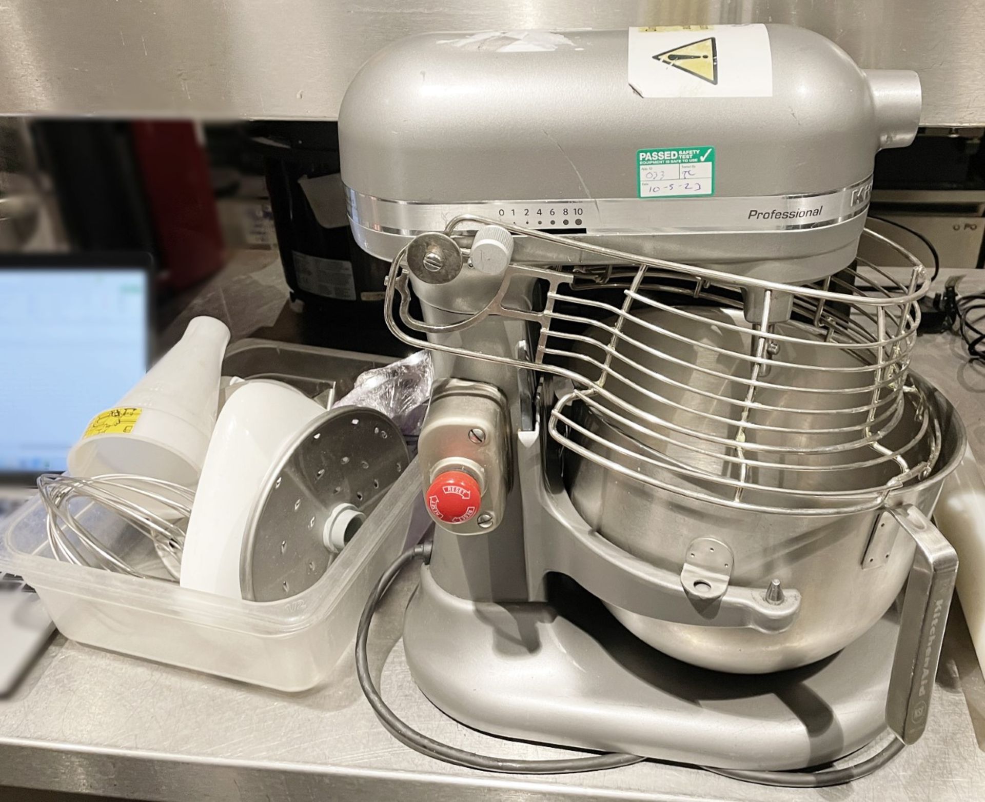 1 x Kitchenaid 6.9 Ltr Commercial Planetary Food Mixer - Model 5KSM7990XBSL - Includes Mixing Bowl - Image 15 of 16