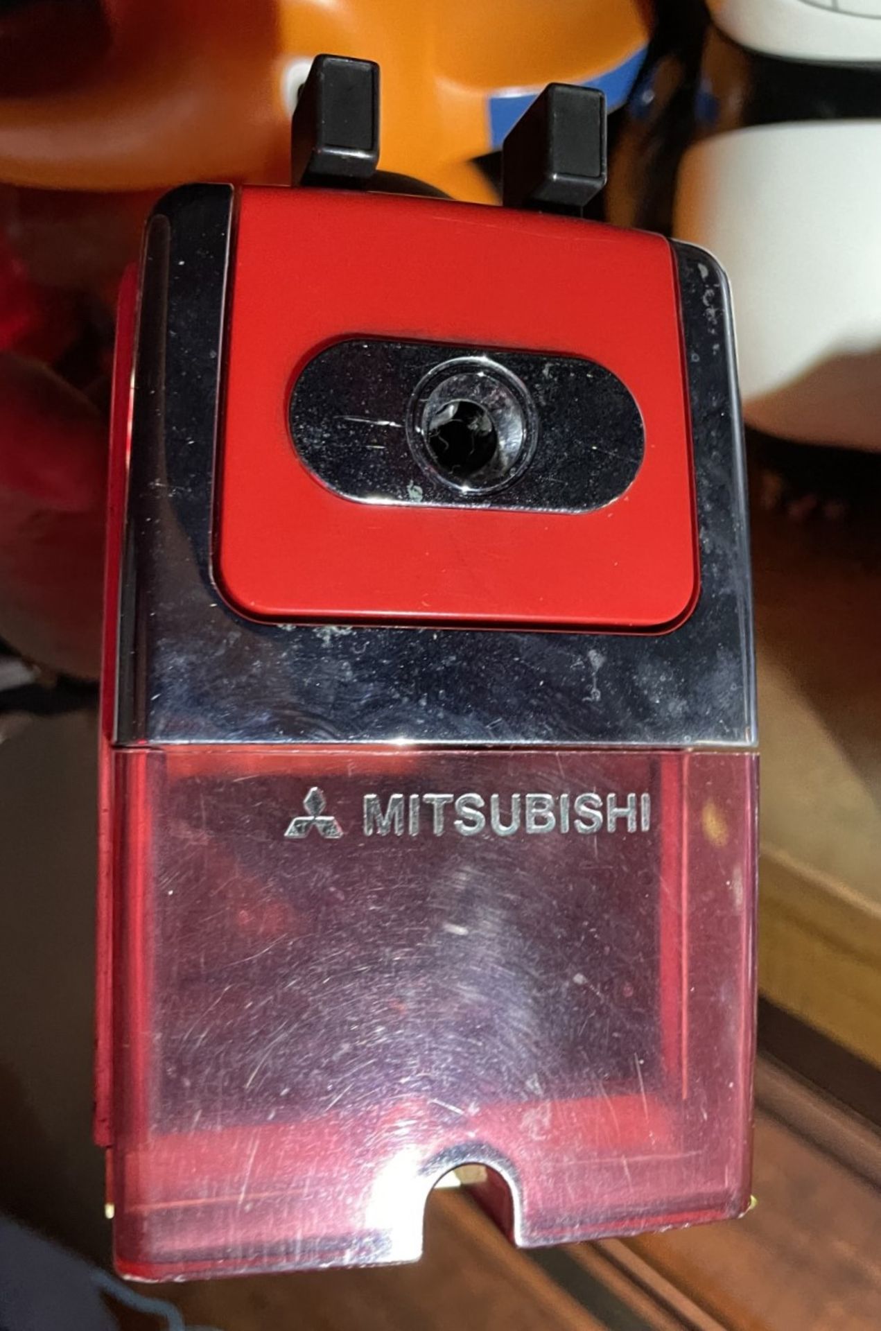 3 x Vintage Japanese Manual and Electric Pencil Sharpeners by Mitsubishi and Hitachi - Image 6 of 16