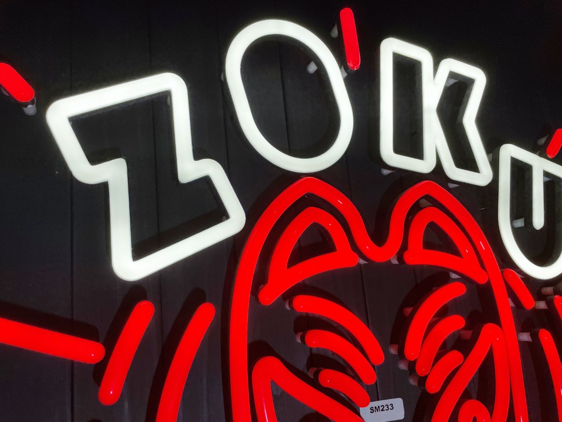1 x RED NEON Illuminated Wall Sign ZOKU RECORDS Mounted on a Black Wooden Wall Panel - Image 4 of 5