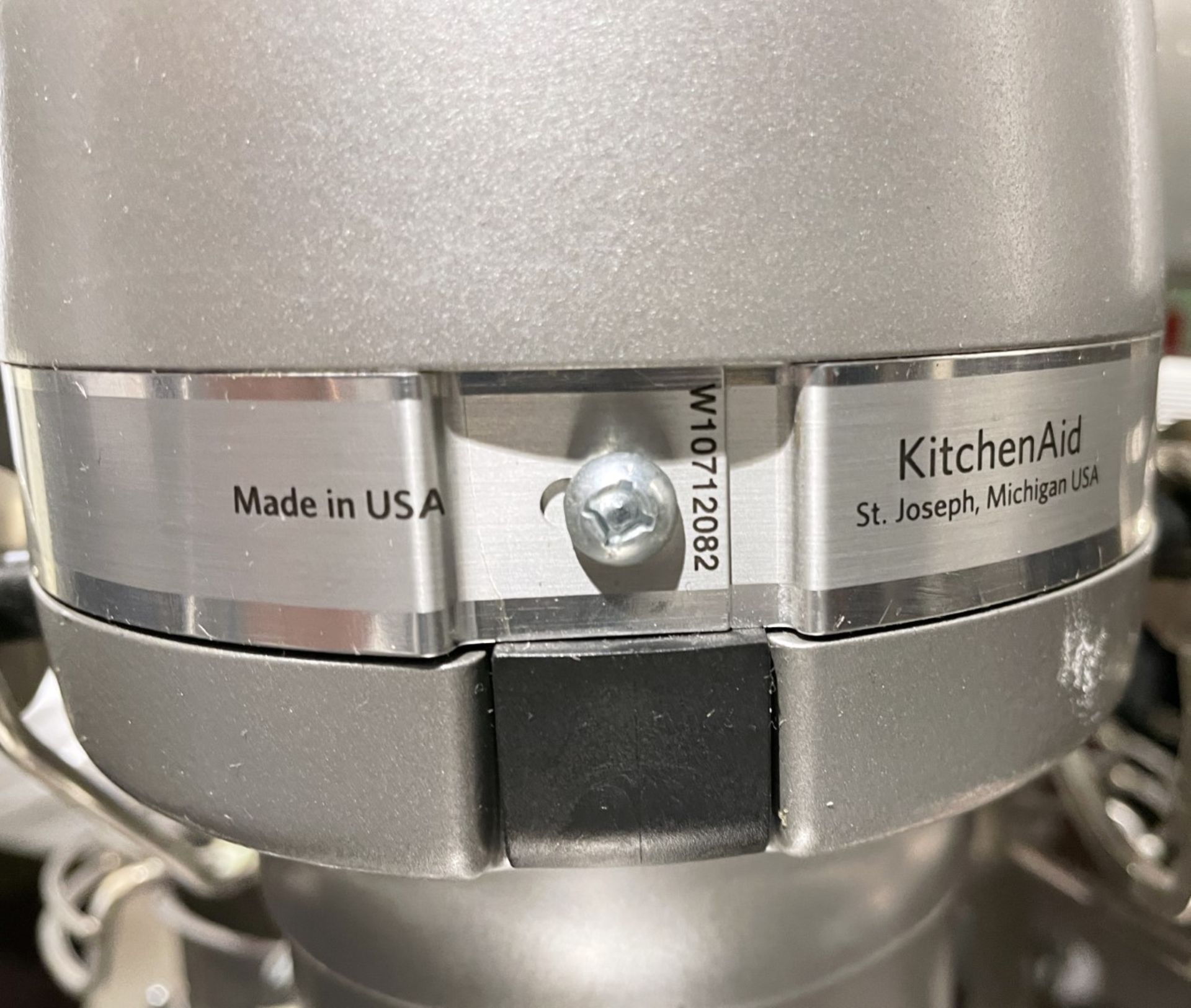 1 x Kitchenaid 6.9 Ltr Commercial Planetary Food Mixer - Model 5KSM7990XBSL - Includes Mixing Bowl - Image 3 of 16