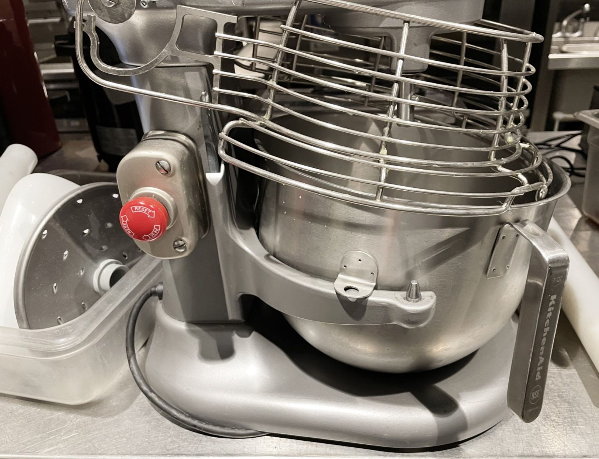 1 x Kitchenaid 6.9 Ltr Commercial Planetary Food Mixer - Model 5KSM7990XBSL - Includes Mixing Bowl - Image 11 of 16