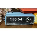 1 x Vintage Japanese Sankyo L106Z 50/60Hz Digital Flip Alarm Clock With a Blue Body