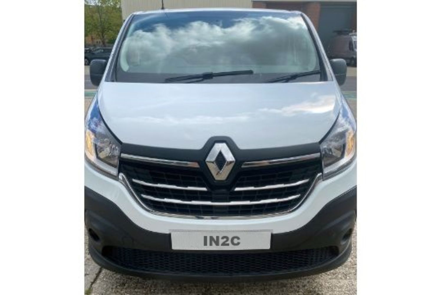 Ex Fleet ULEZ Compliant Low Mileage Vans & Motorbikes - 2019 Ford Transit Custom 300, 2021 Renault Traffic SL28, 2019 Ford 350 Luton & More!