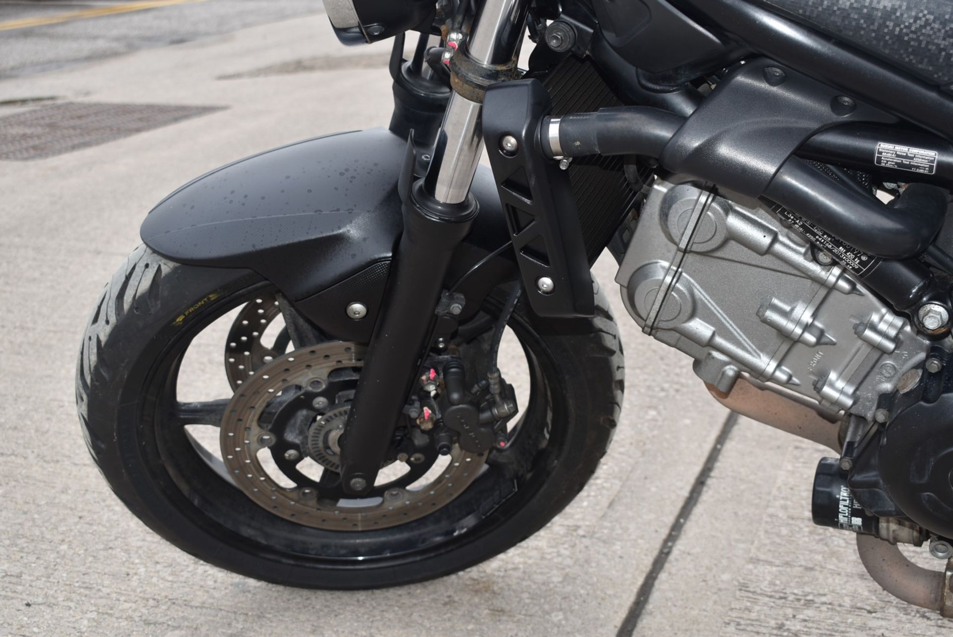 2018 Suzuki SV650 Motorcycle - BL18 KLP - Mileage: 21,098 - 4 Months MOT - Image 35 of 37