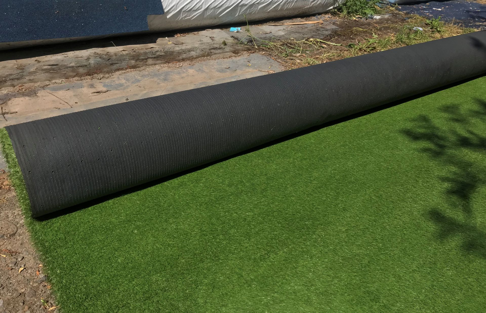 1 x Heavyweight Artificial Garden Grass - 40Mm Thick - 17.5X5M Roll - Rrp £32.99 Per Square - Image 2 of 5
