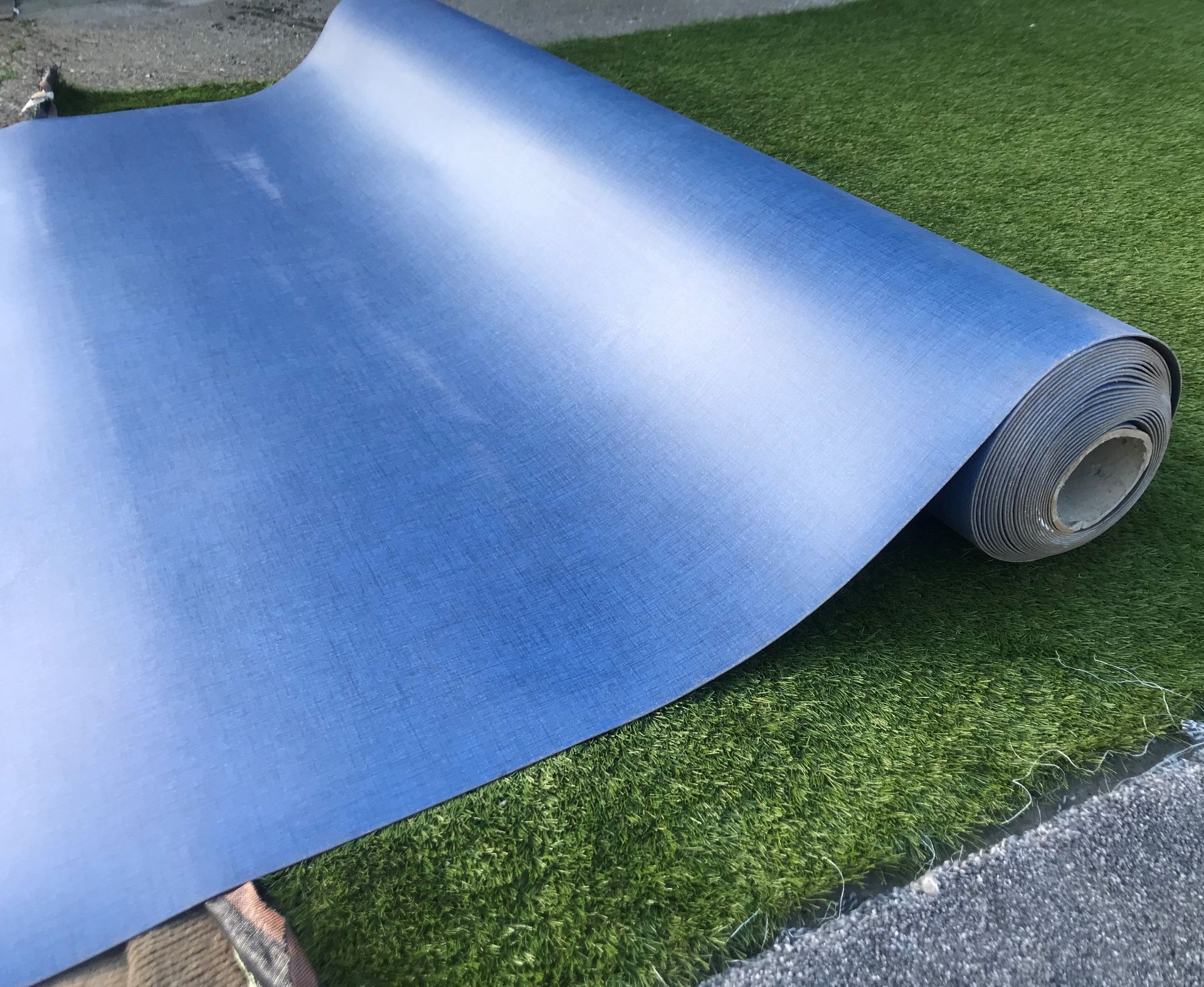1 x GERFLOR Tarkett Commercial Grade Safety Flooring In Dark Blue -20X2M Roll - Ref: NWF004 - - Image 4 of 4