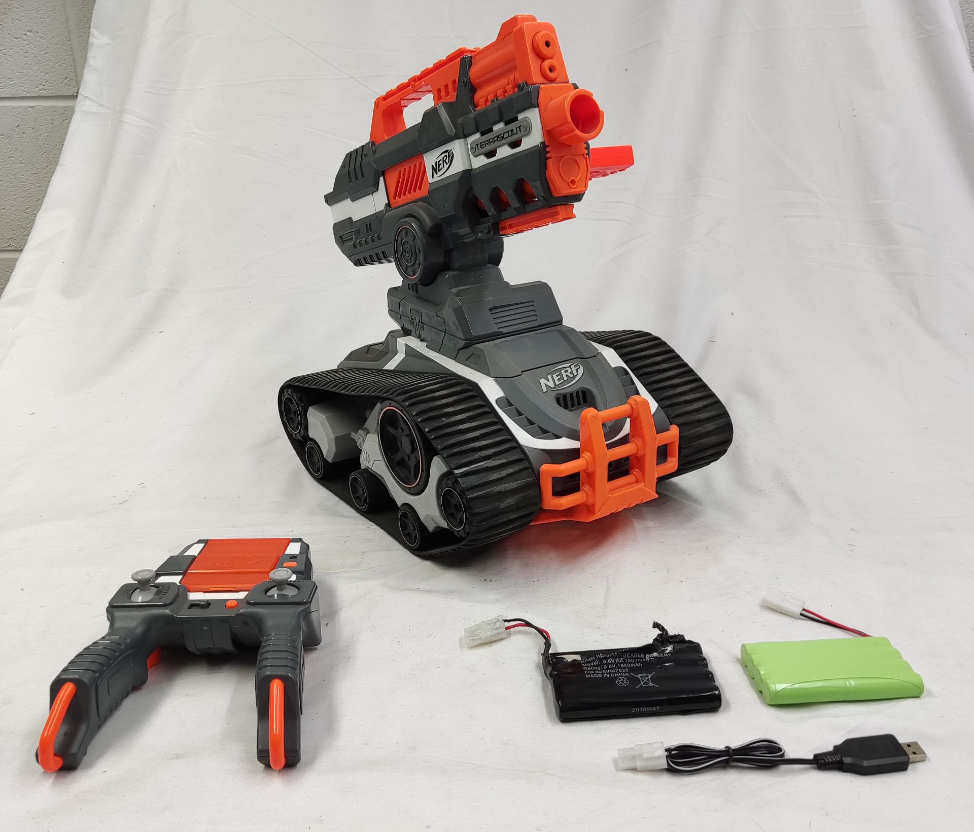 1 x Nerf Terrascout Remote Control Nerf Tank With Video - Used - CL444 - NO VAT ON THE HAMMER - - Image 3 of 14