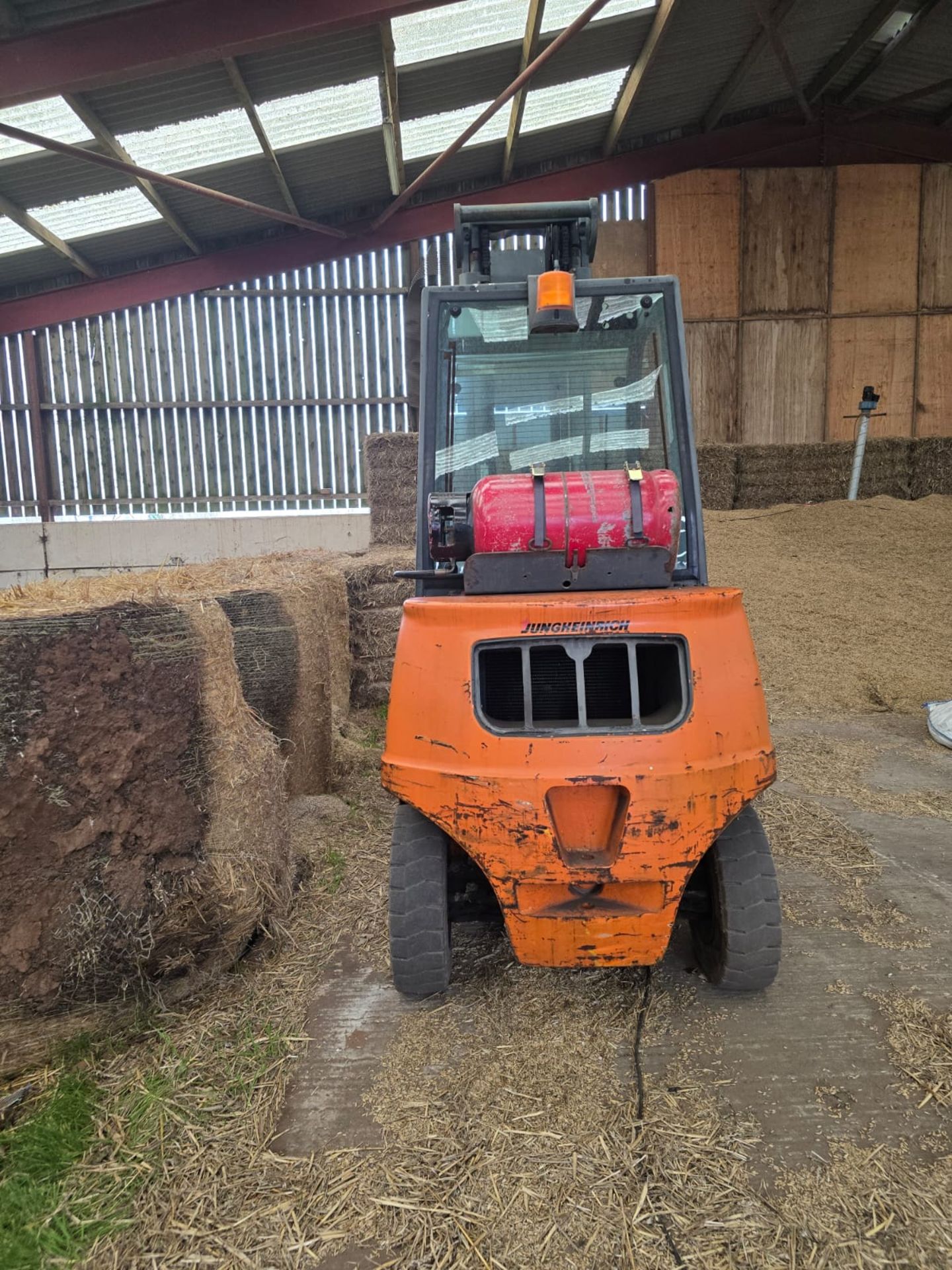 1 x Jungheinrich CL30C 3 Ton Counter Balance Gas Forklift Truck - Image 29 of 34