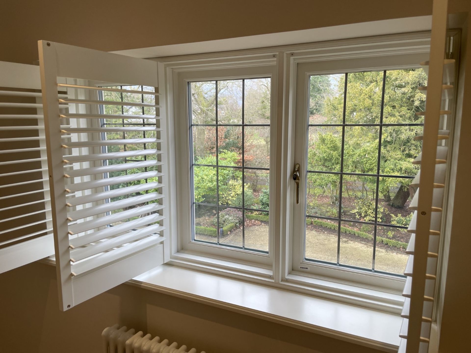 1 x Hardwood Timber Double Glazed Leaded 3-Pane Window Frame fitted with Shutter Blinds - Image 9 of 17