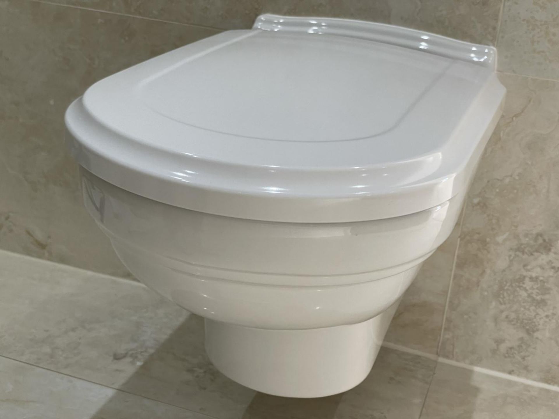 1 x VILLEROY & BOCH Wall Hung Toilet with Geberit Flush Plate - Ref: PAN231 - CL896 - NO VAT ON - Image 10 of 14