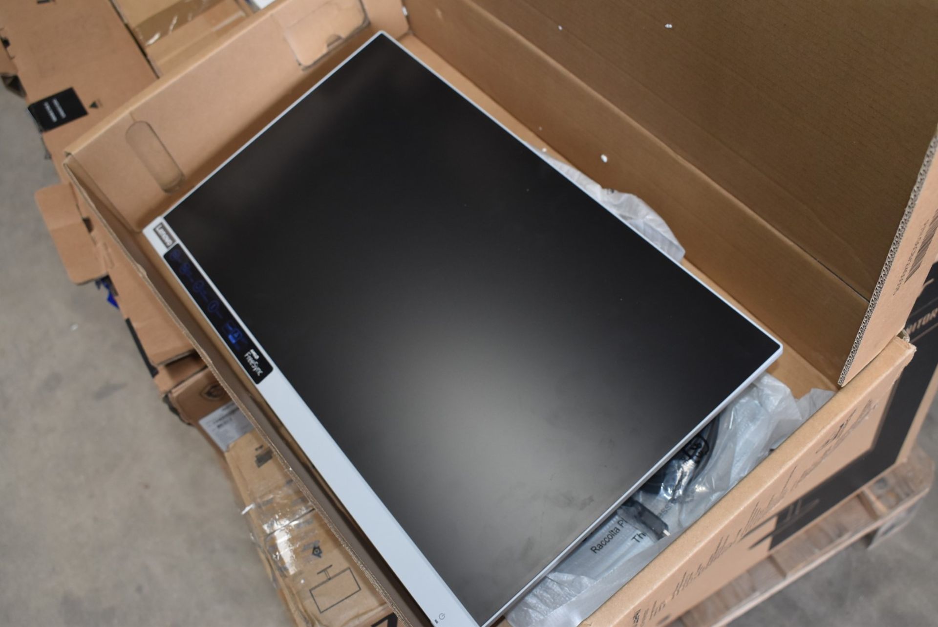 1 x Pallet of Assorted Computer Monitors - Customer Returns Spares or Repairs - Includes 14 Monitors - Image 17 of 17