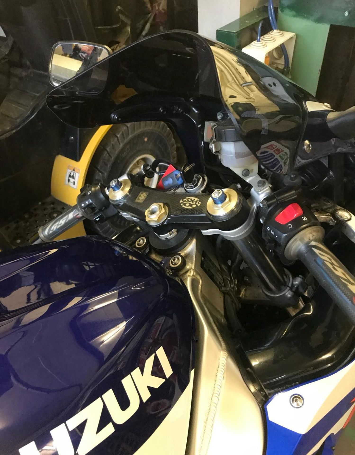 2001 Suzuki GSXR 600 - 21,000 Miles - CL027 - NO VAT ON THE HAMMER - Location: Sandbach CW11 More - Bild 5 aus 12