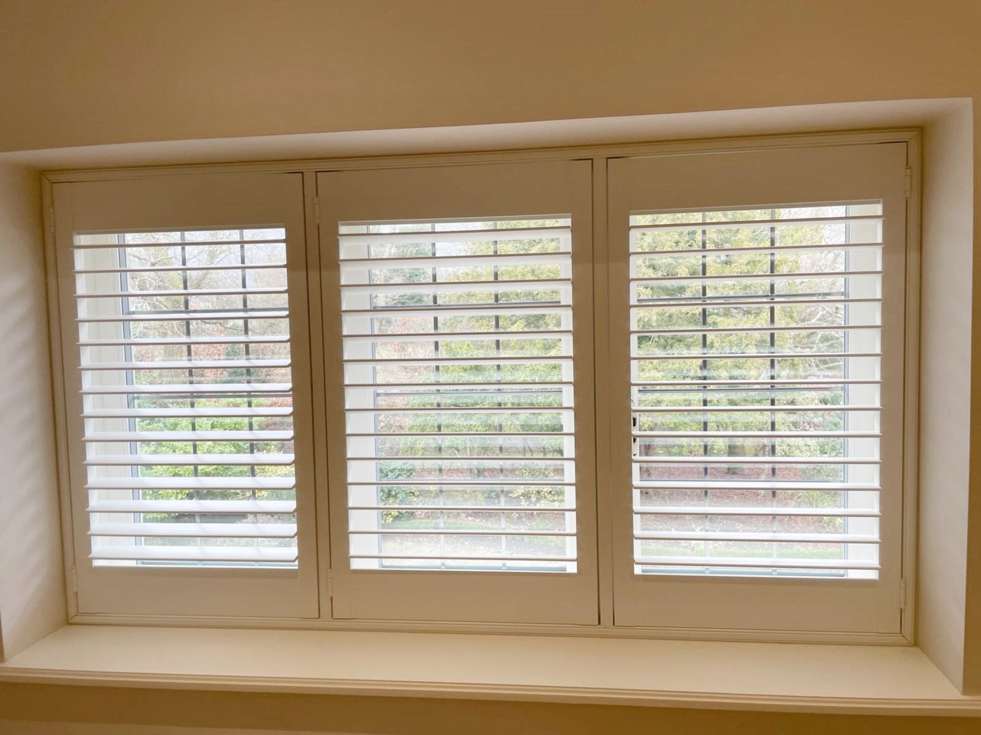 1 x Hardwood Timber Double Glazed Leaded 3-Pane Window Frame fitted with Shutter Blinds - Image 11 of 17