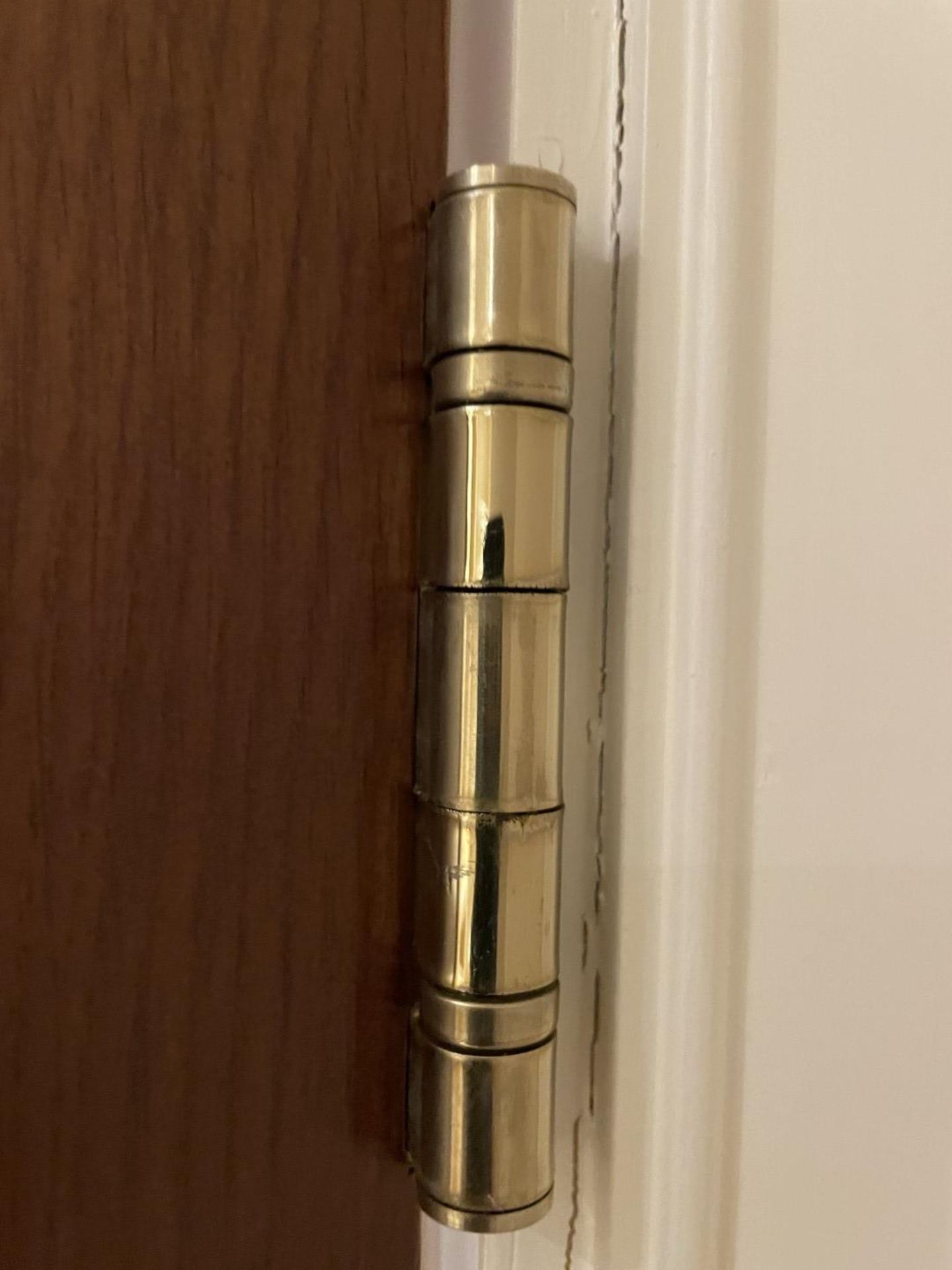 1 x Solid Oak Wooden Lockable Internal Door - Ref: PAN285 / UTIL - CL896 - NO VAT ON THE HAMMER - - Image 7 of 9