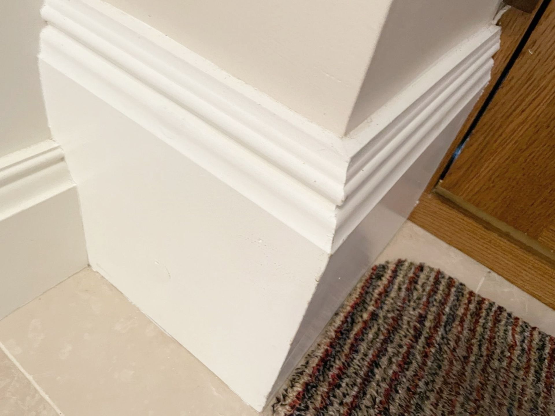 Approximately 20-Metres of Painted Timber Wooden Skirting Boards, In White - Ref: PAN144 - NO VAT - Image 7 of 25