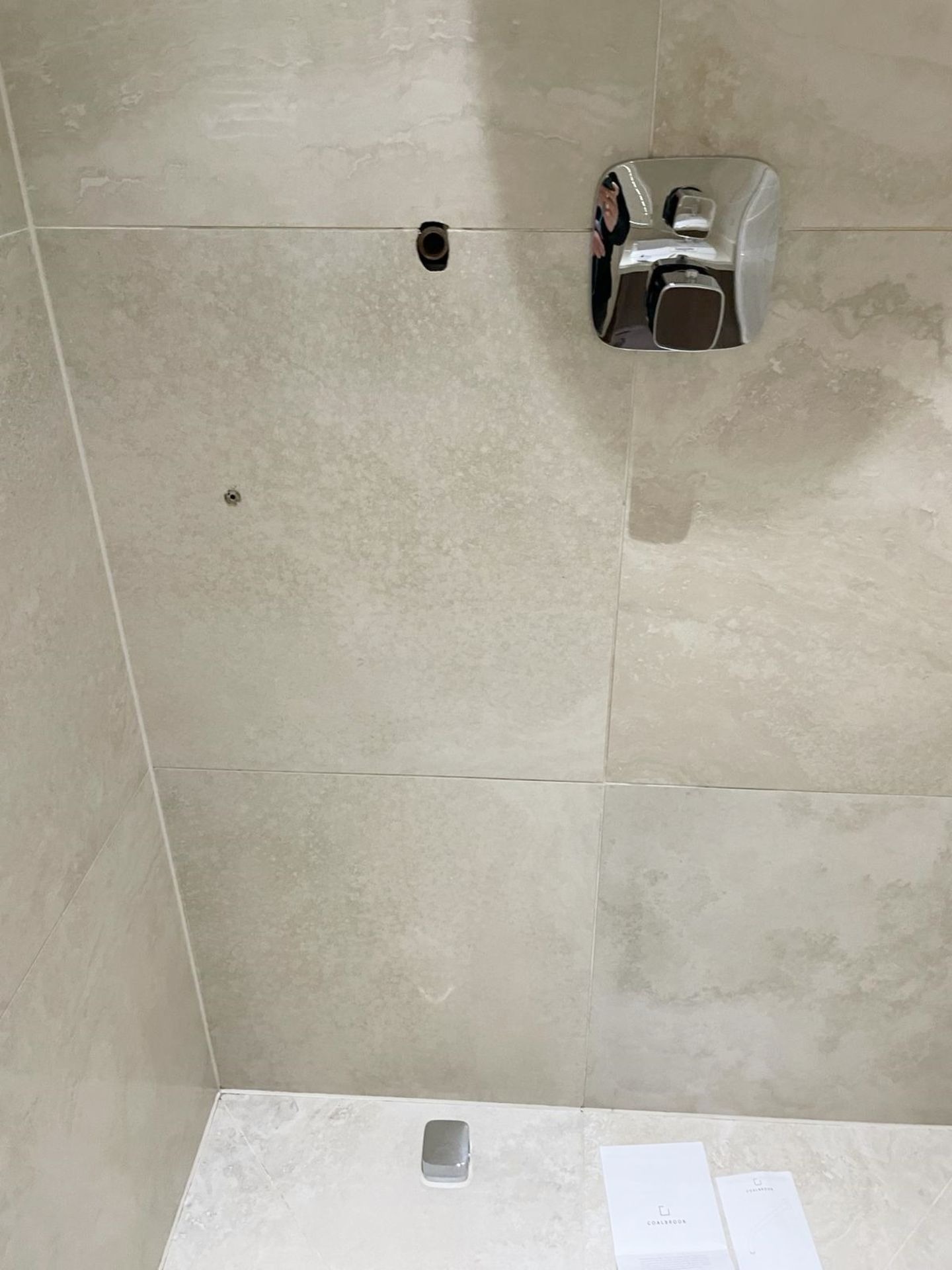 1 x Premium Shower and Enclosure + hansgrohe Controls and Thermostat - Ref: PAN251 / Bed2bth - CL896 - Image 12 of 15