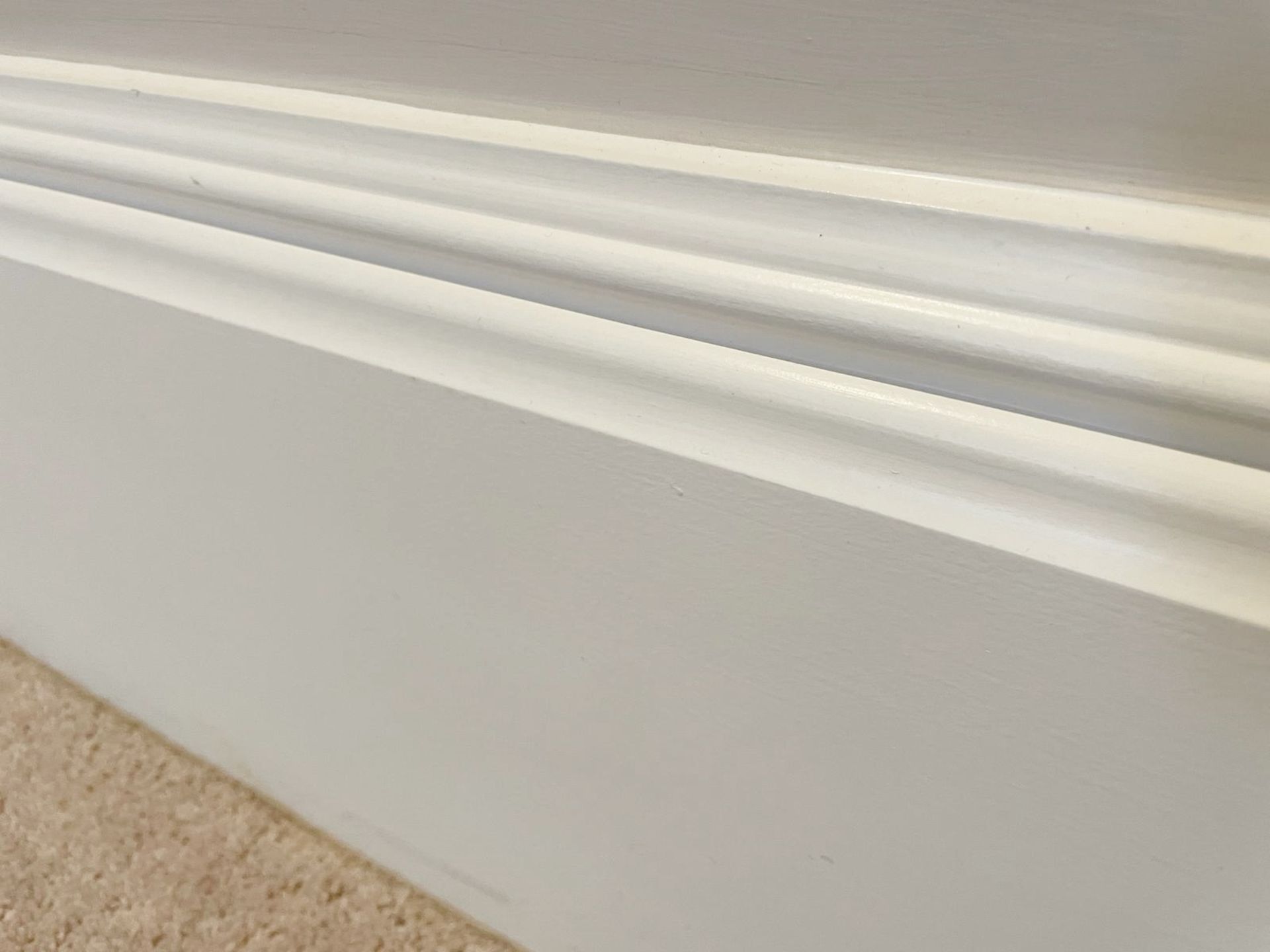 Approximately 20-Metres of Painted Timber Wooden Skirting Boards, In White - Ref: PAN144 - NO VAT - Image 12 of 25