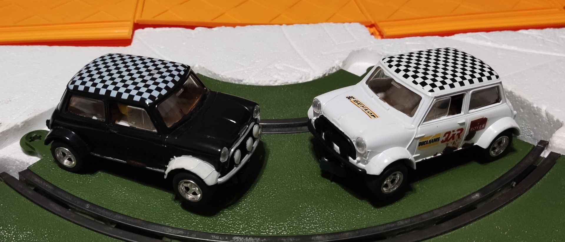 1 x Scalextric Rally Cross Set With Mini Cooper Rally Cars - Vintage - Used - CL444 - NO VAT ON THE - Image 6 of 32