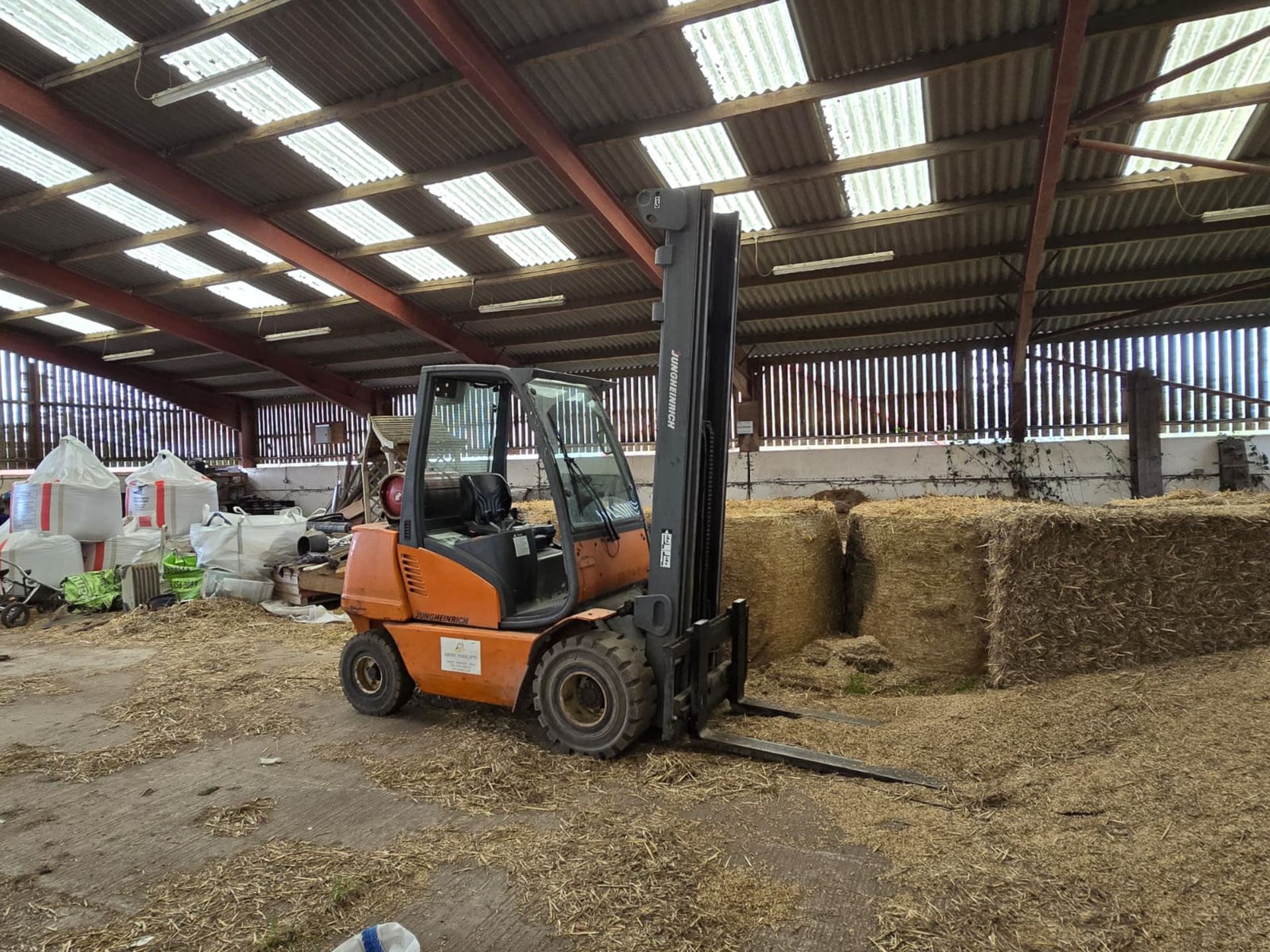 1 x Jungheinrich CL30C 3 Ton Counter Balance Gas Forklift Truck - Image 13 of 34