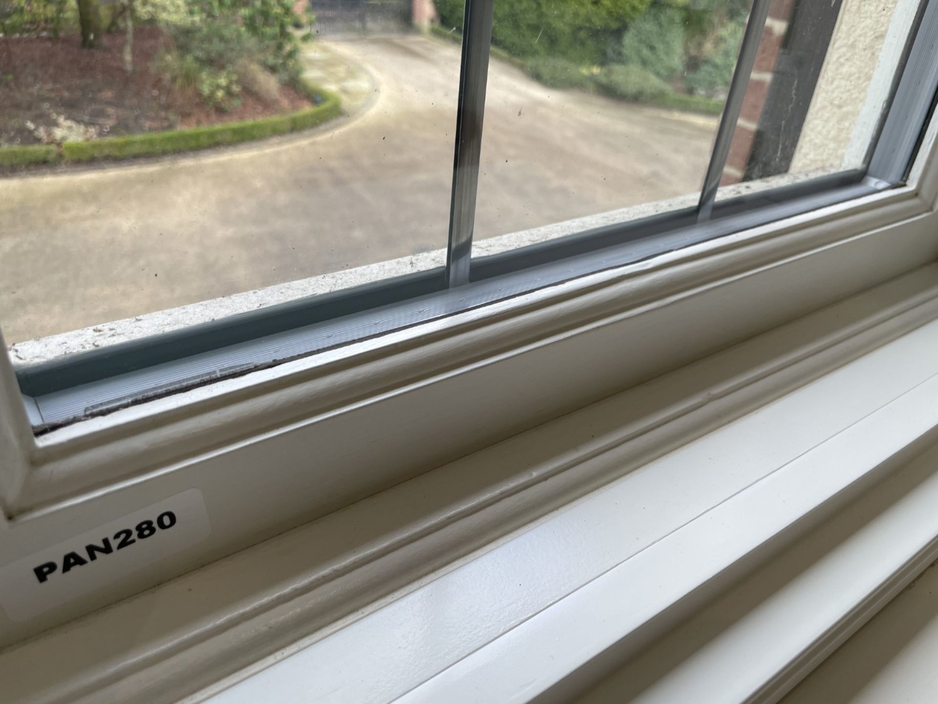 1 x Hardwood Timber Double Glazed Leaded 3-Pane Window Frame fitted with Shutter Blinds - Image 6 of 17