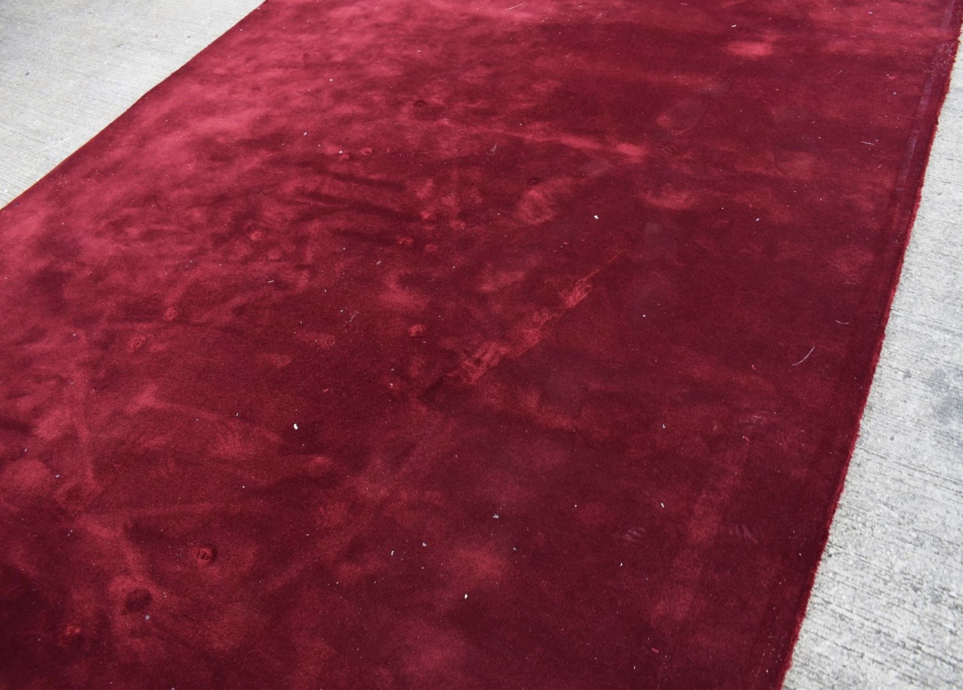 1 x Premium Deep Red Showroom Carpet - Dimensions: 4.5 x 2.5-Metres - Ex-Display - Image 8 of 8