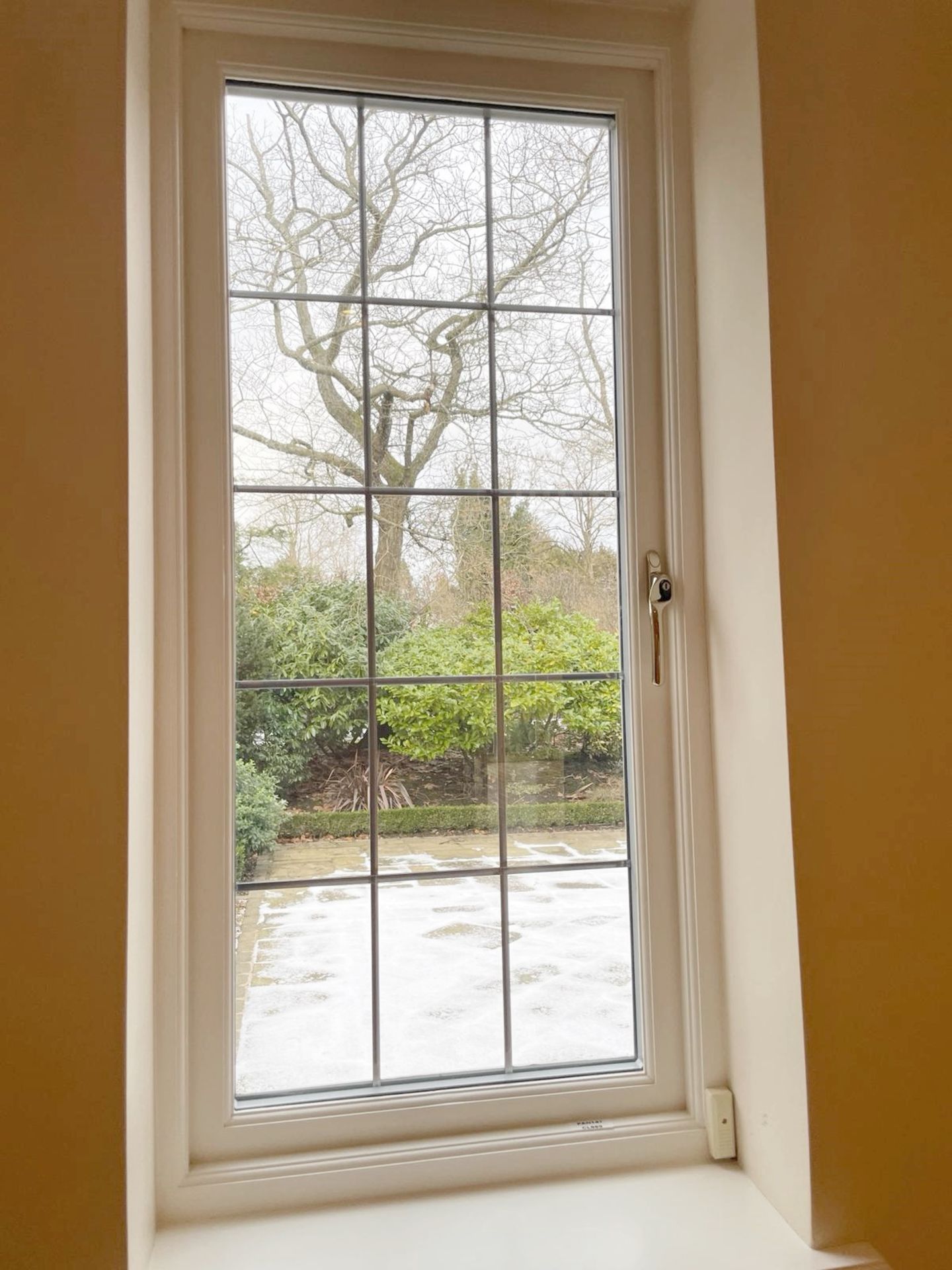 1 x Hardwood Timber Double Glazed & Leaded Window Frame - Ref: PAN147 / M-HALL - CL896 - NO VAT - Image 17 of 18