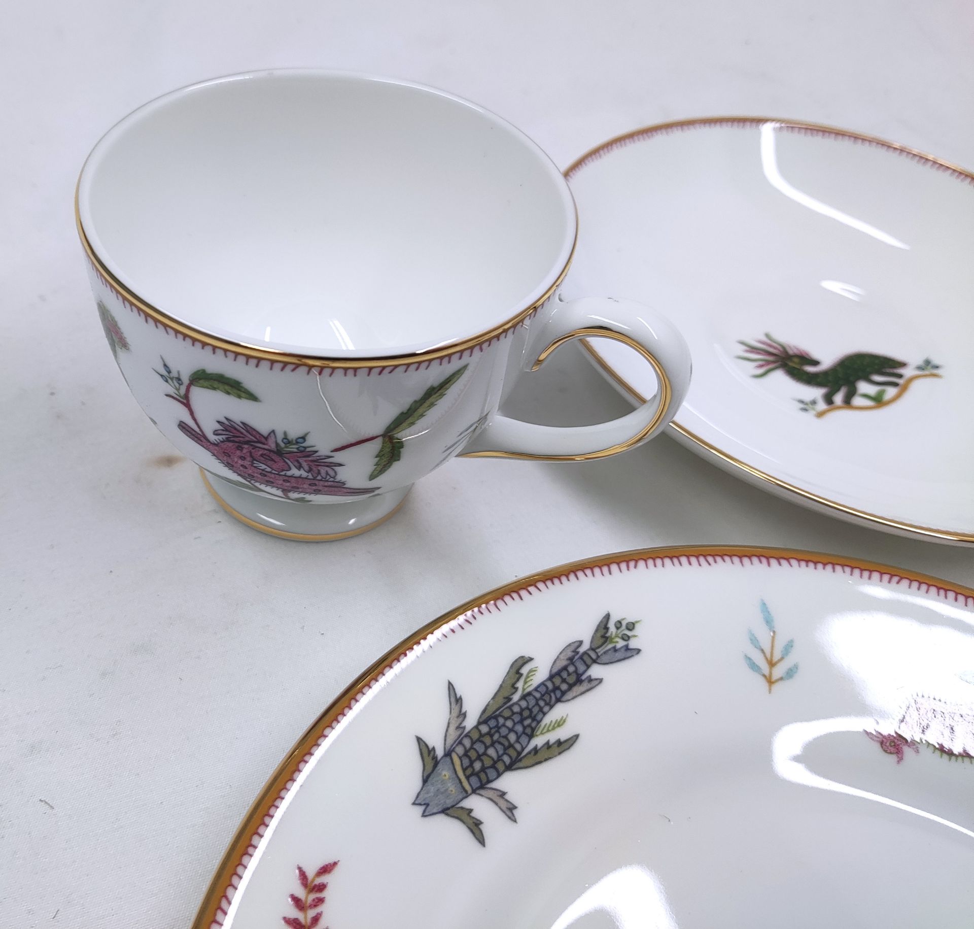 1 x WEDGWOOD Mythical Creatures Fine Bone China Teacup/Saucer/Plate Set - New/Boxed - RRP £140.00 - Image 17 of 20