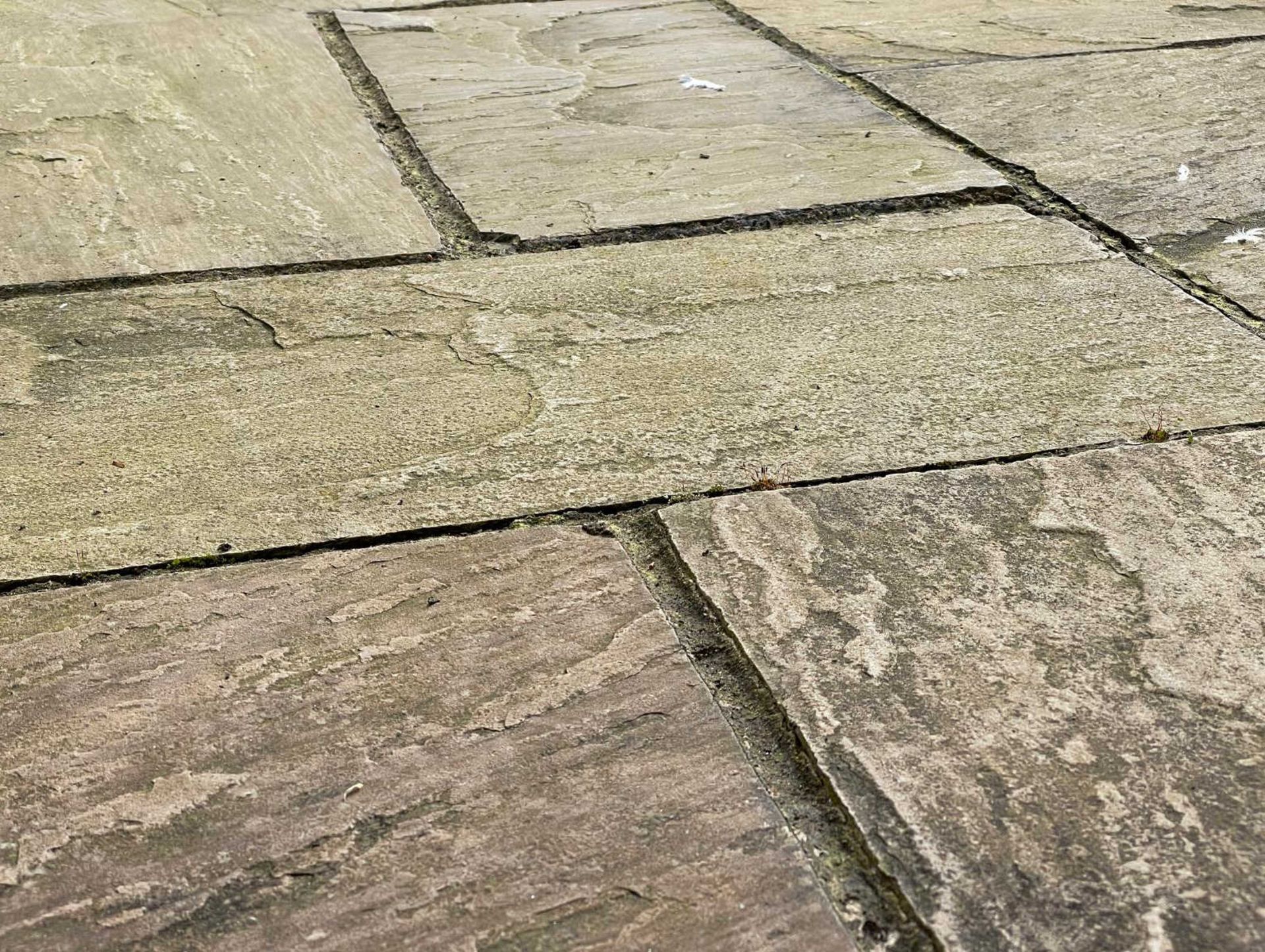 Large Quantity of Yorkstone Paving - Over 340sqm - CL896 - NO VAT ON THE HAMMER - Location: Wilmslow - Image 22 of 57