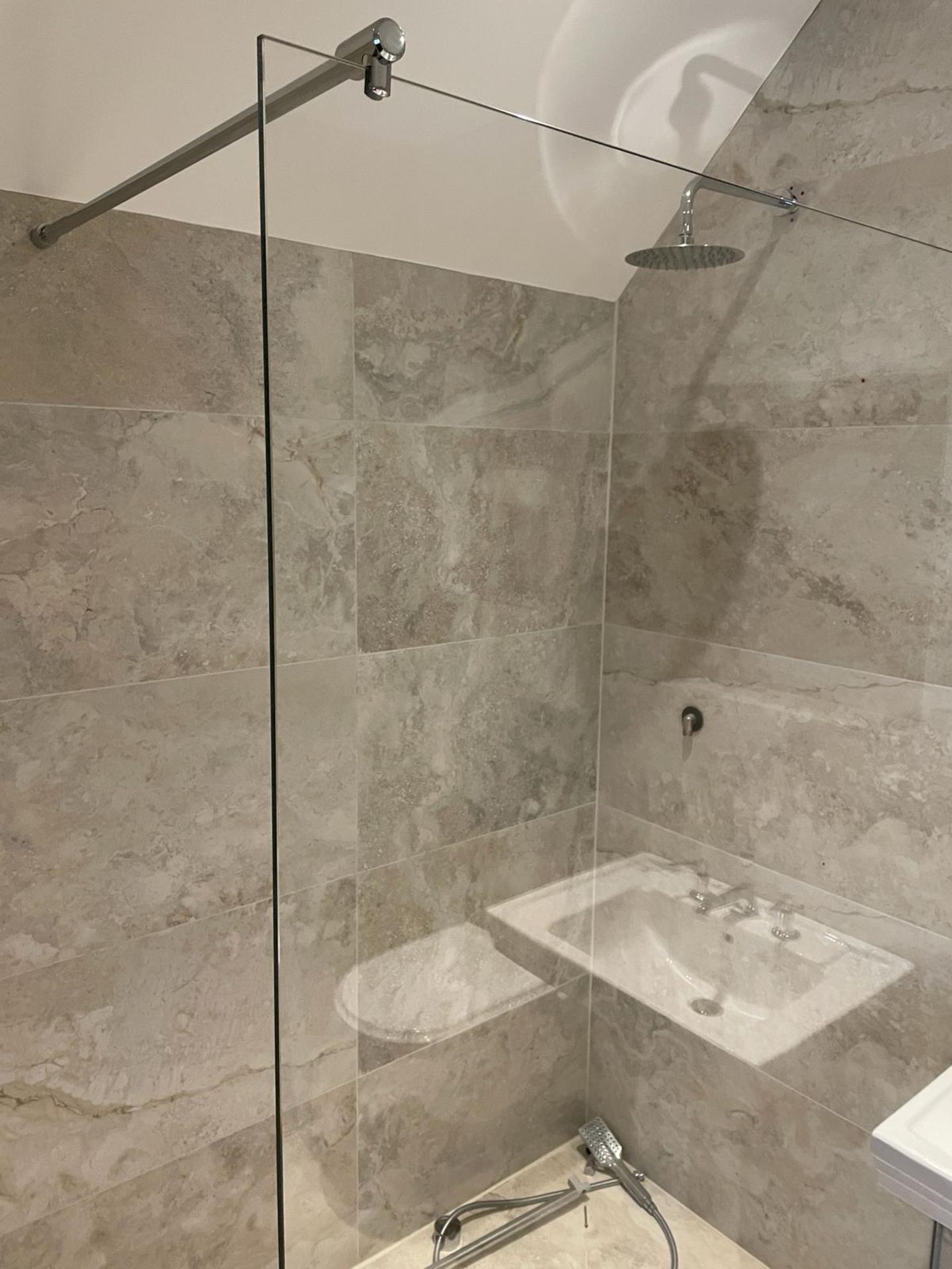 1 x Hansgrohe AXOR Premium Shower and Enclosure - Ref: PAN274 / Bed2bth - CL896 - NO VAT ON THE